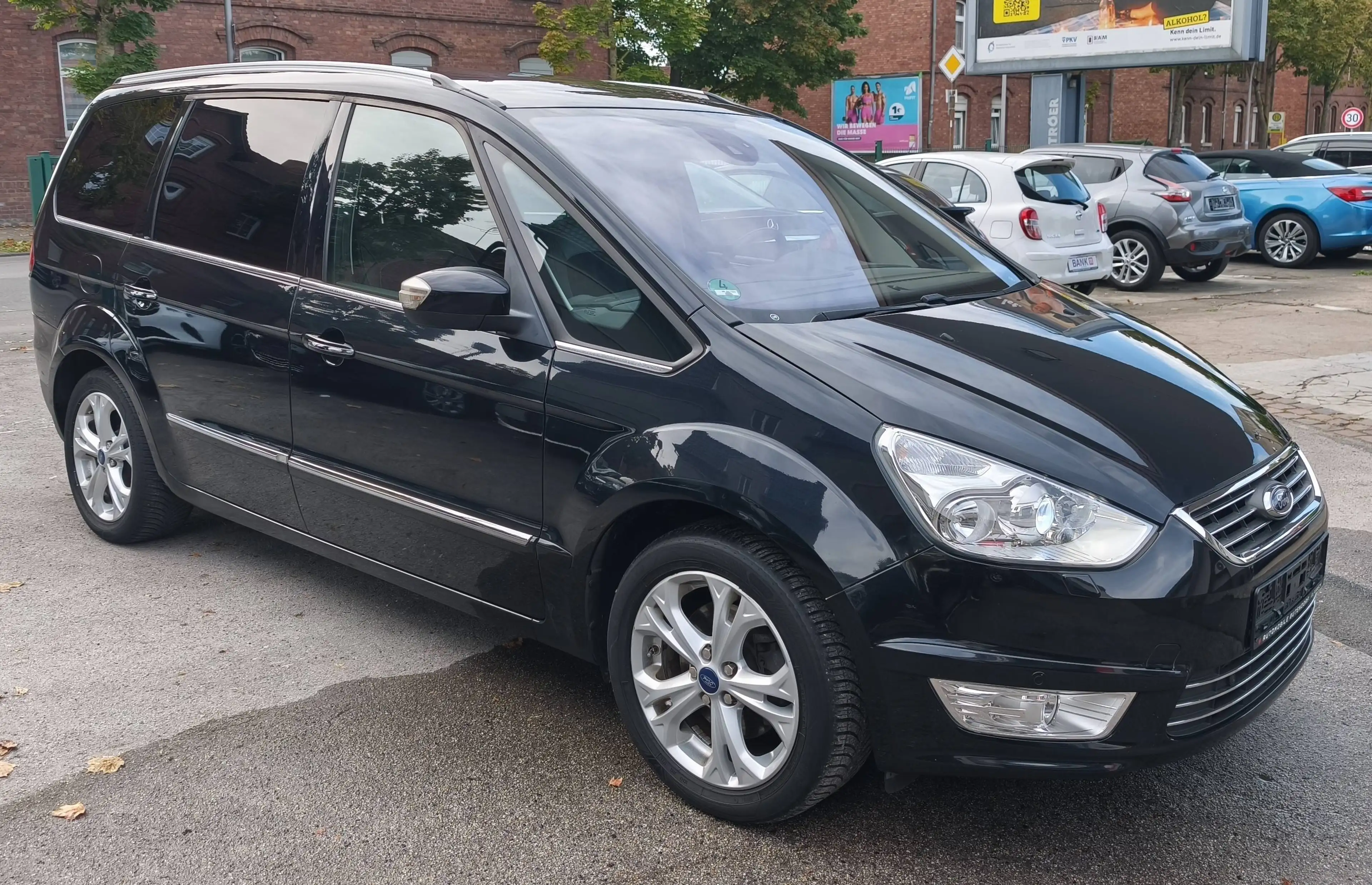Ford Galaxy Titanium 2.0 TDI 7SITTZE/KLIMA/NAVI/KAMERA/XENON/PANORAMA/SOUNDSYSTEM — photo 4