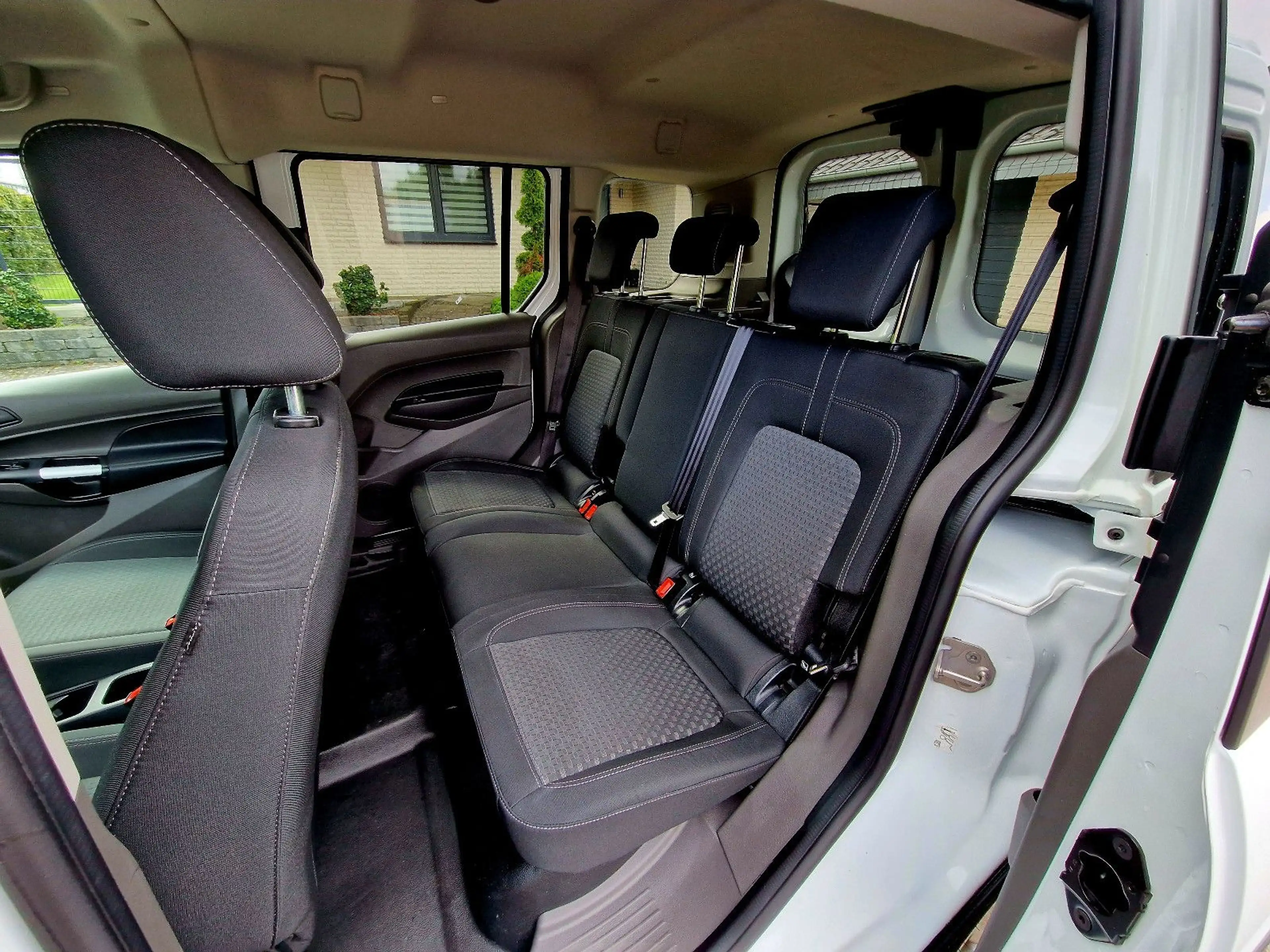 Ford Transit Connect Kombi Trend — photo 13