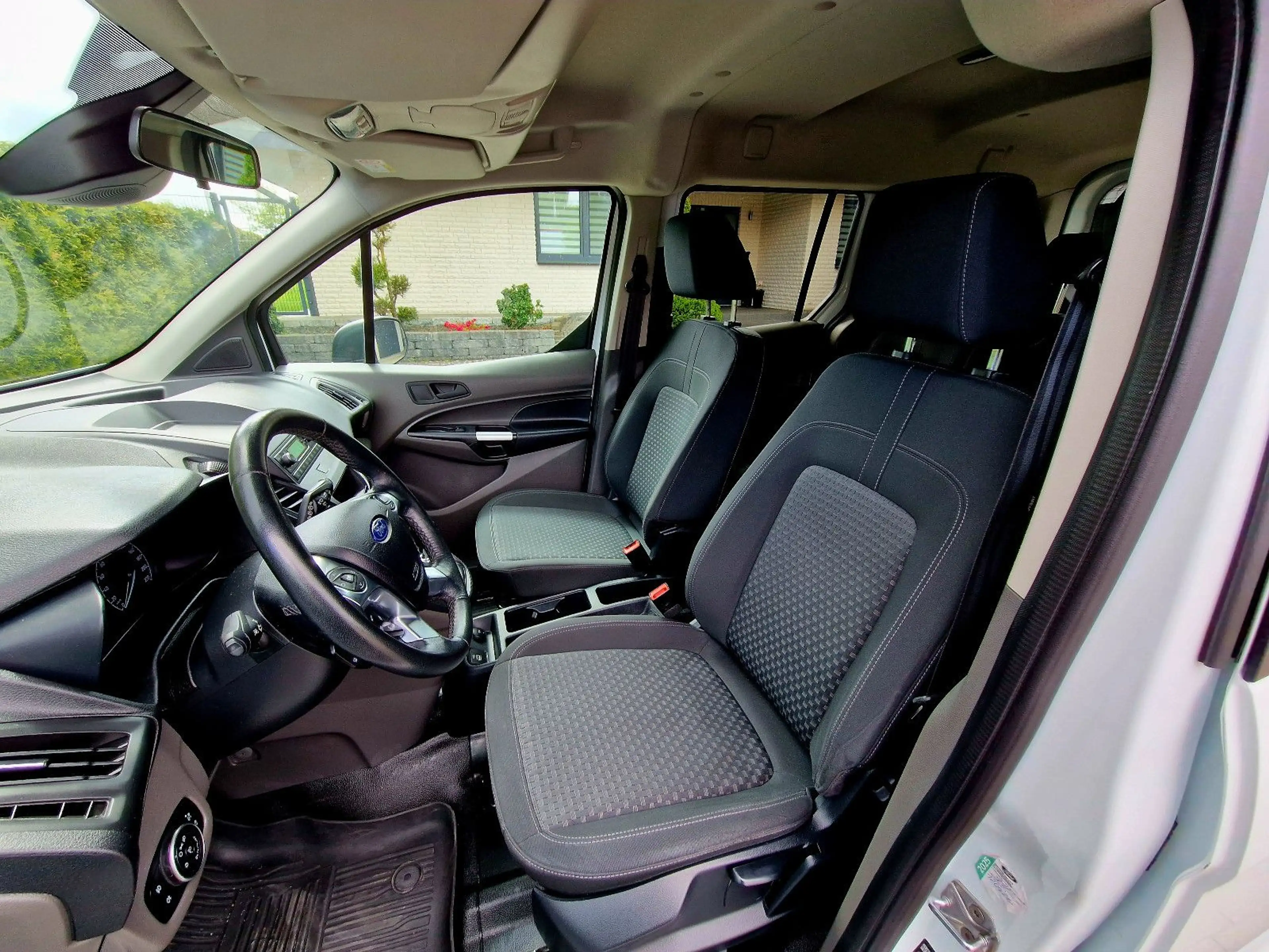 Ford Transit Connect Kombi Trend — photo 12