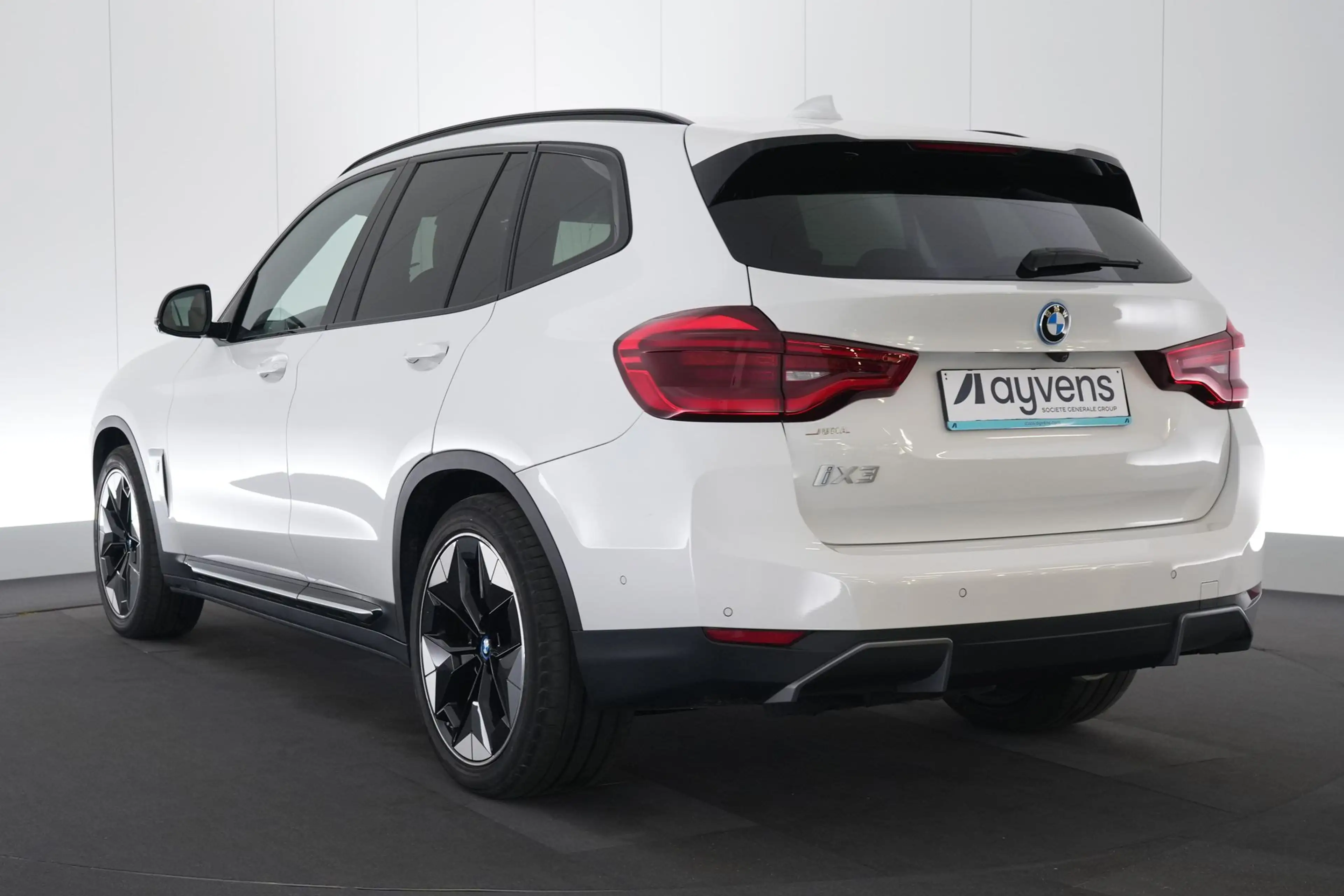 BMW iX3 80 kWh Impressive Dark Shadow LEDER/CUIR Adapt. LE — photo 9