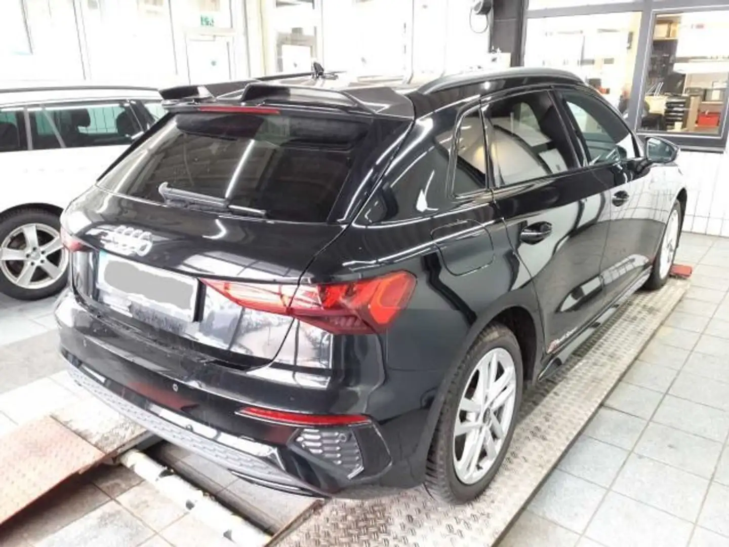 Audi A3 S line 40 TFSIe HUD*Matrix*Navi*AHK Schwarz - 2