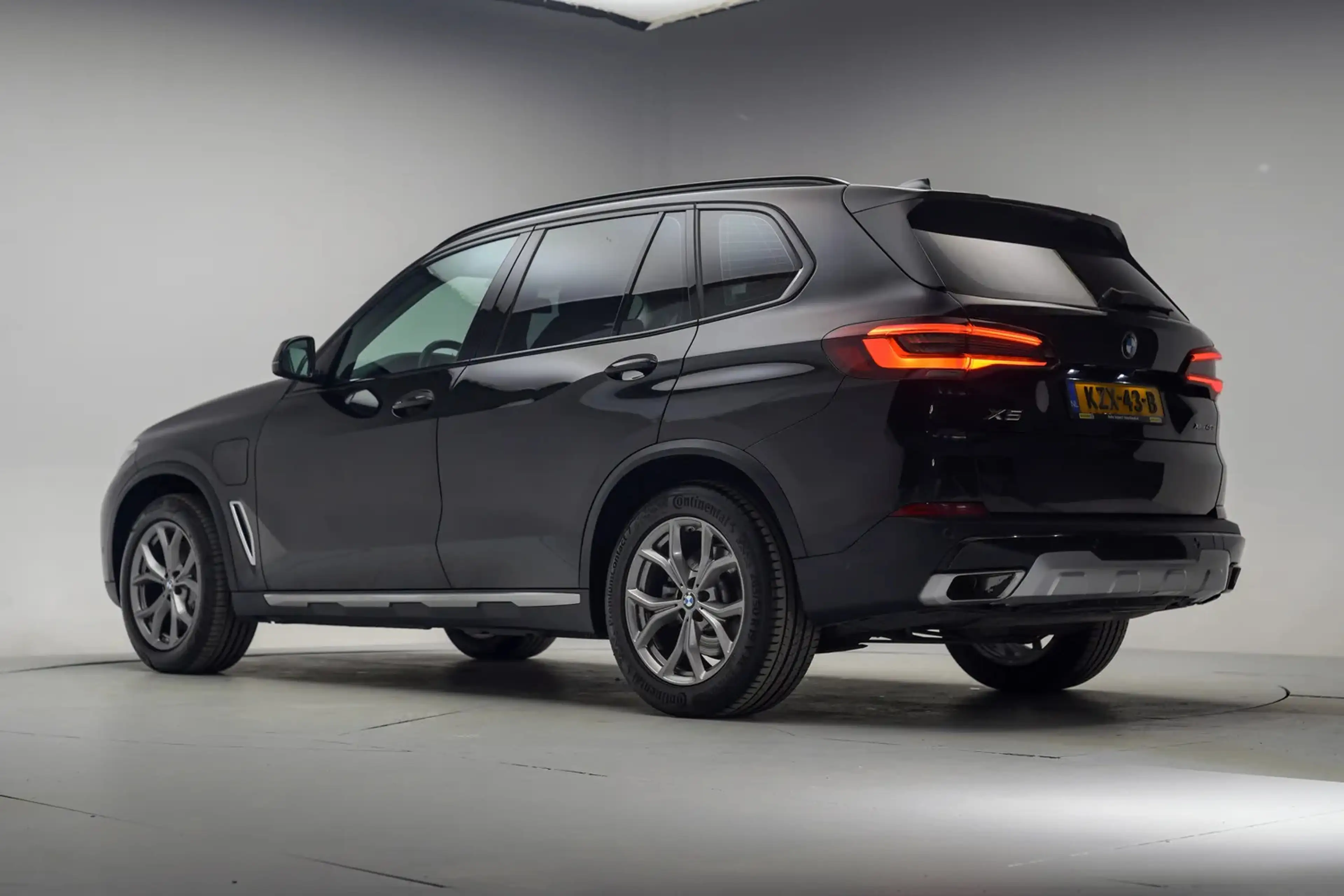 BMW X5 xDrive 45e High Executive Xline [ Luchtvering Adap — photo 3