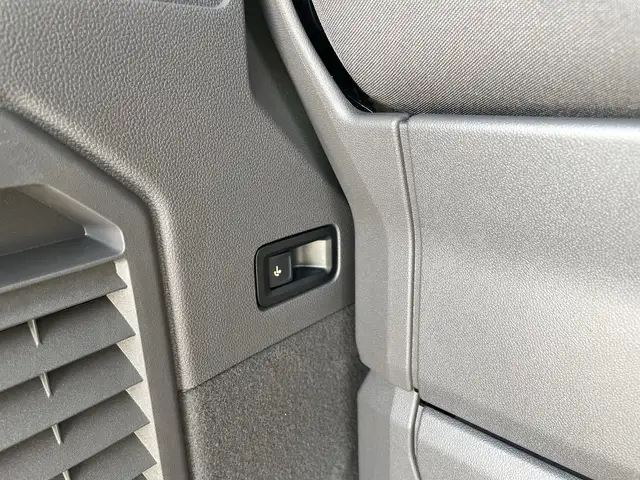 Volkswagen T7 Multivan VW T7 Multivan Business eHybrid 180 kW 4MOTION Ansicht 13