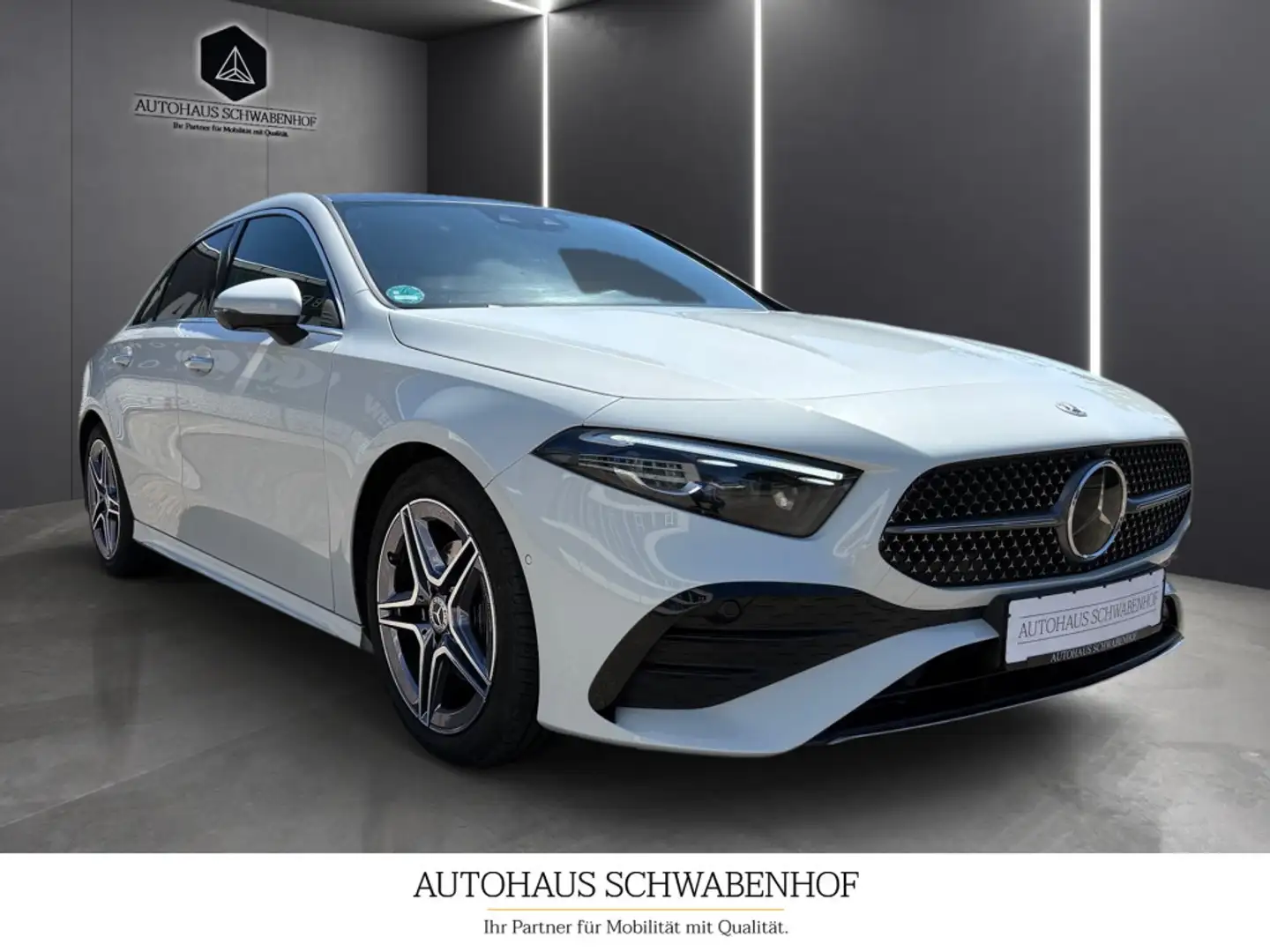 Mercedes-Benz A 200 PANO*LED*ALCANTARA*360KAMERA*TEMP*Head-UP Wit - 2