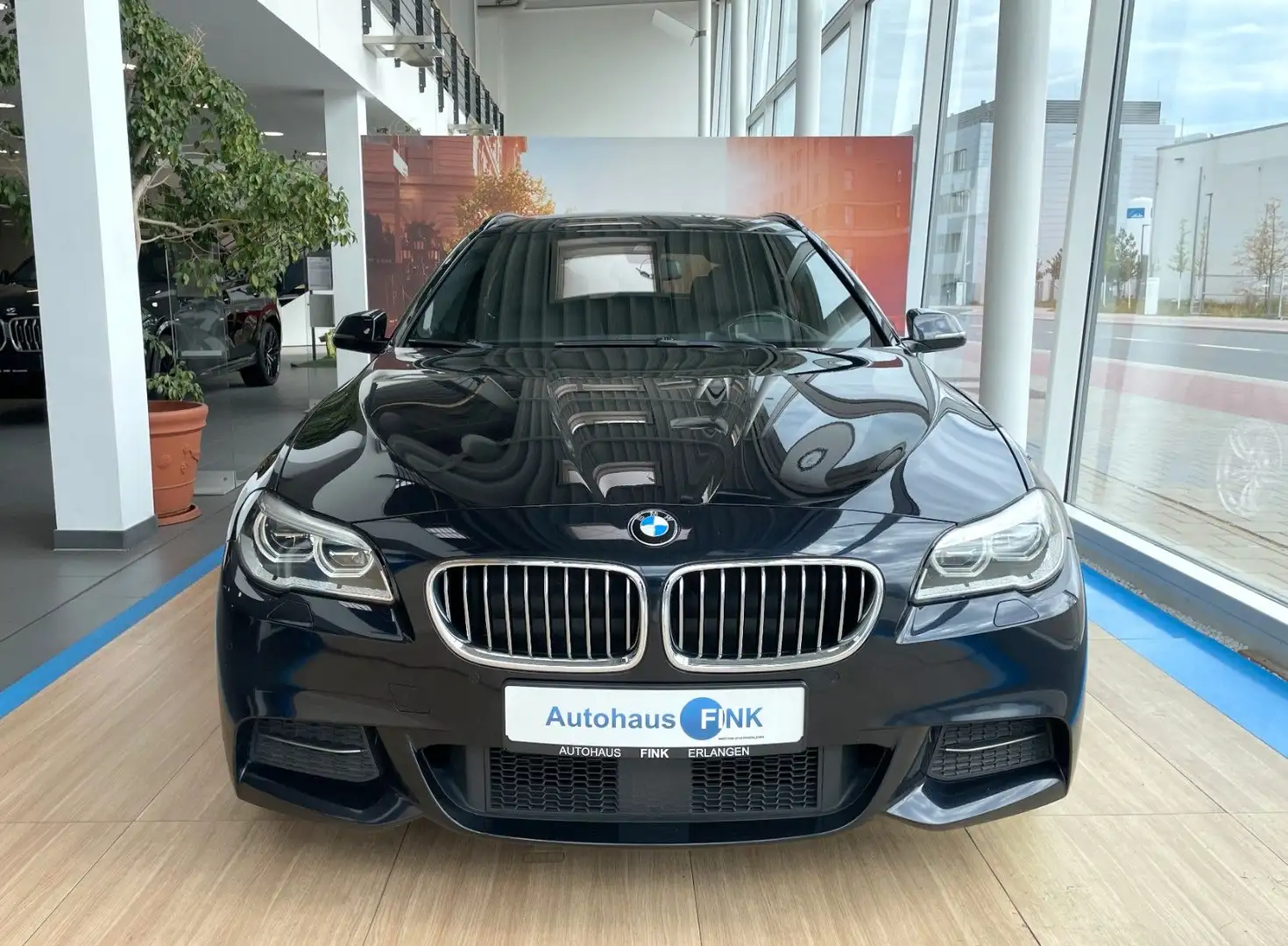 BMW 530 d Touring M Sport "EXPORT" siehe Beschreibung Чорний - 2