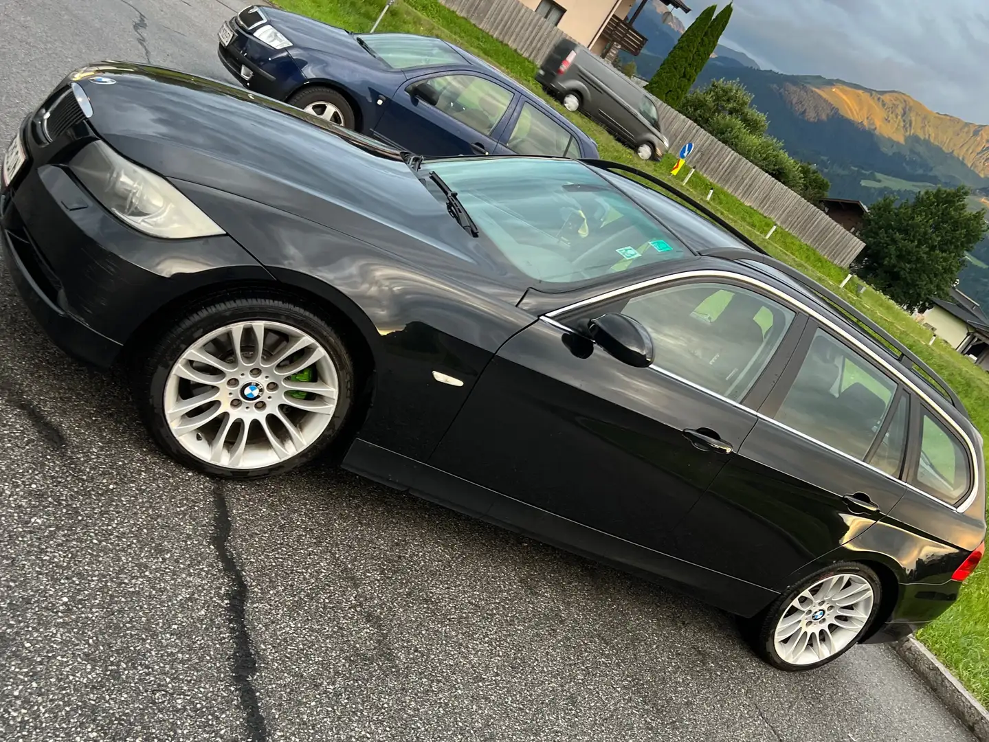 BMW 325 325xi Touring Schwarz - 1