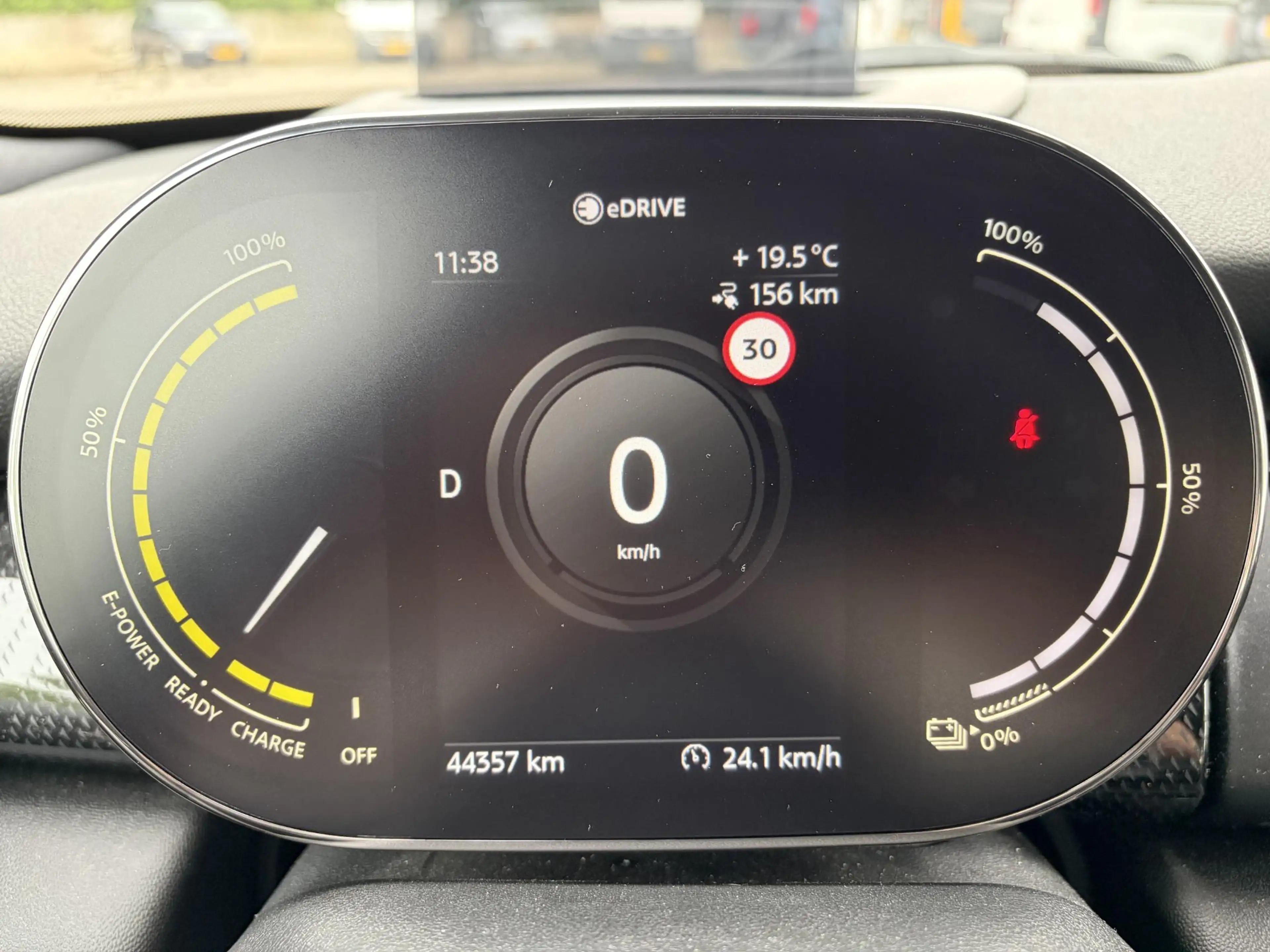 MINI Electric Charged 33 kWh CAMERA LEDER NAV ENZ 183KM — photo 6