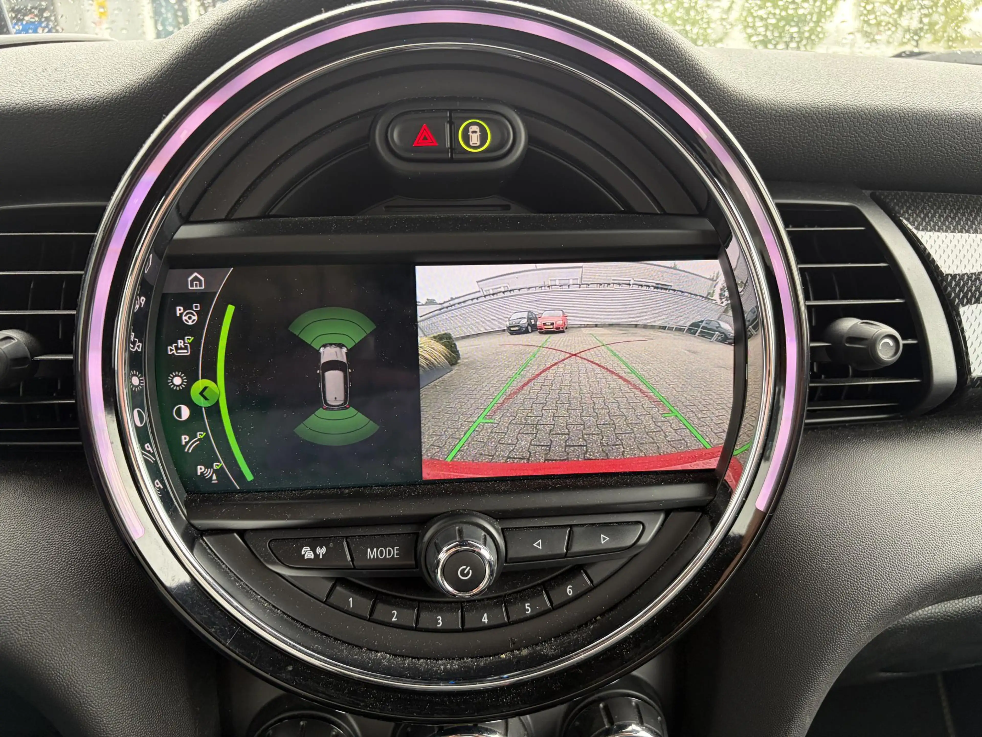 MINI Electric Charged 33 kWh CAMERA LEDER NAV ENZ 183KM — photo 12