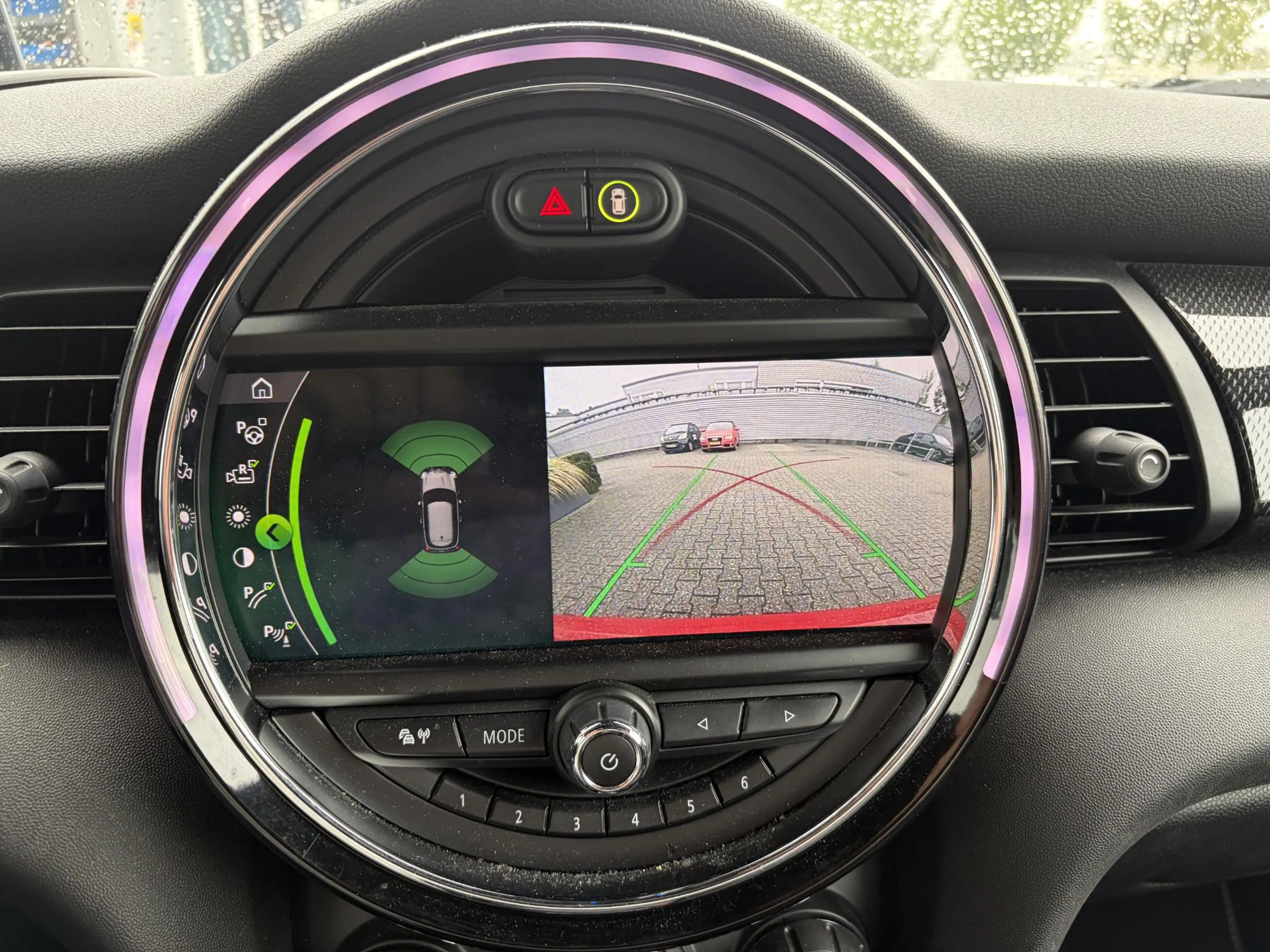 MINI Electric Charged 33 kWh CAMERA LEDER NAV ENZ 183KM — photo 11