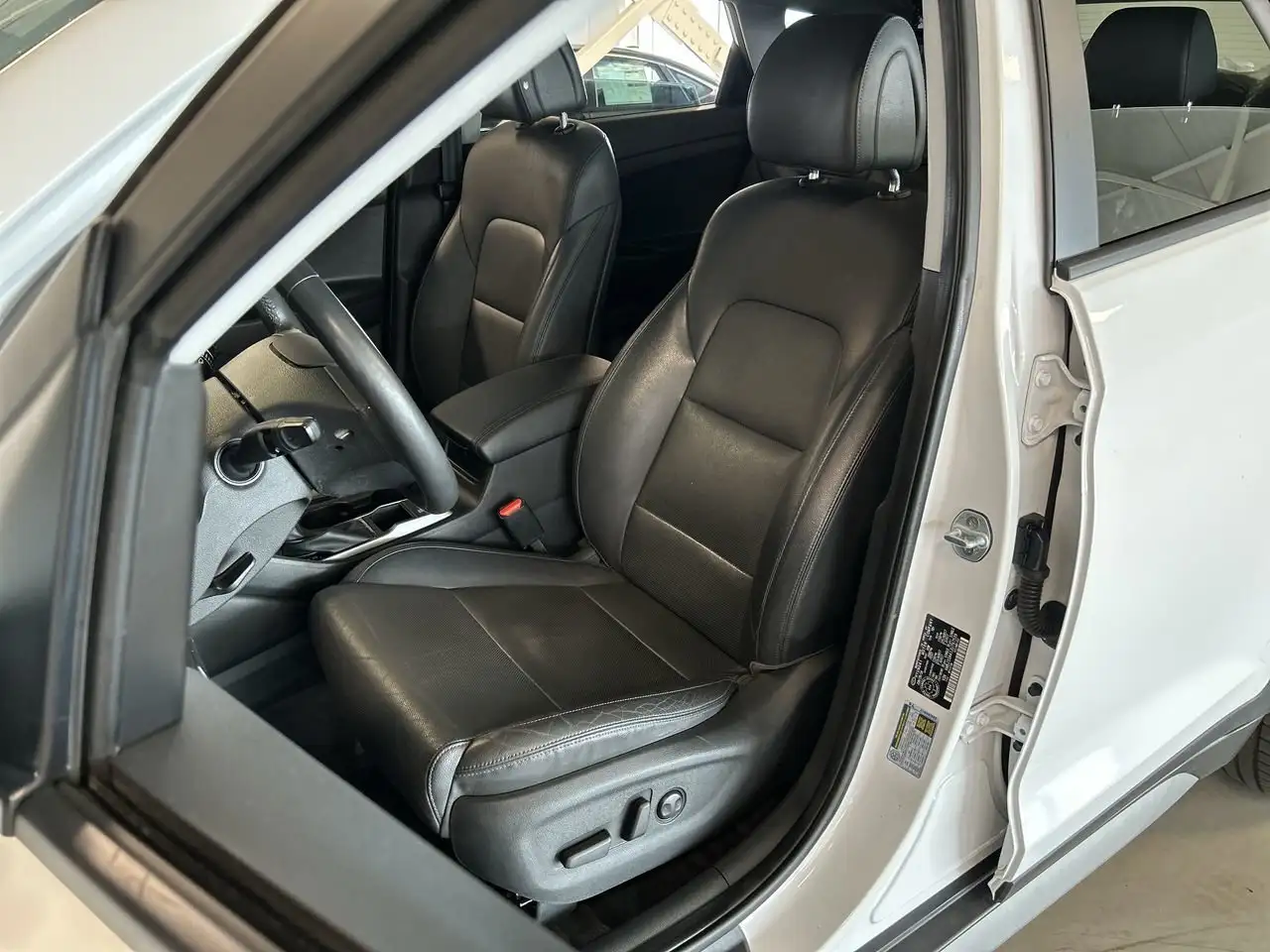 Hyundai TUCSON photo Hyundai TUCSON