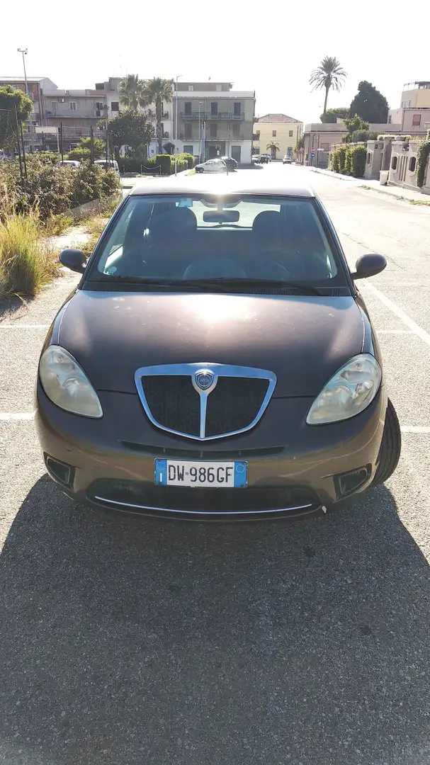 Lancia Ypsilon Ypsilon 2009 1.4 8v New Oro ecochic Gpl Marrón - 2