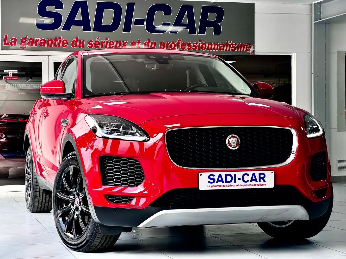 Jaguar E-Pace D150 - 2.0 D 150cv PACKSPORT Rood - 1