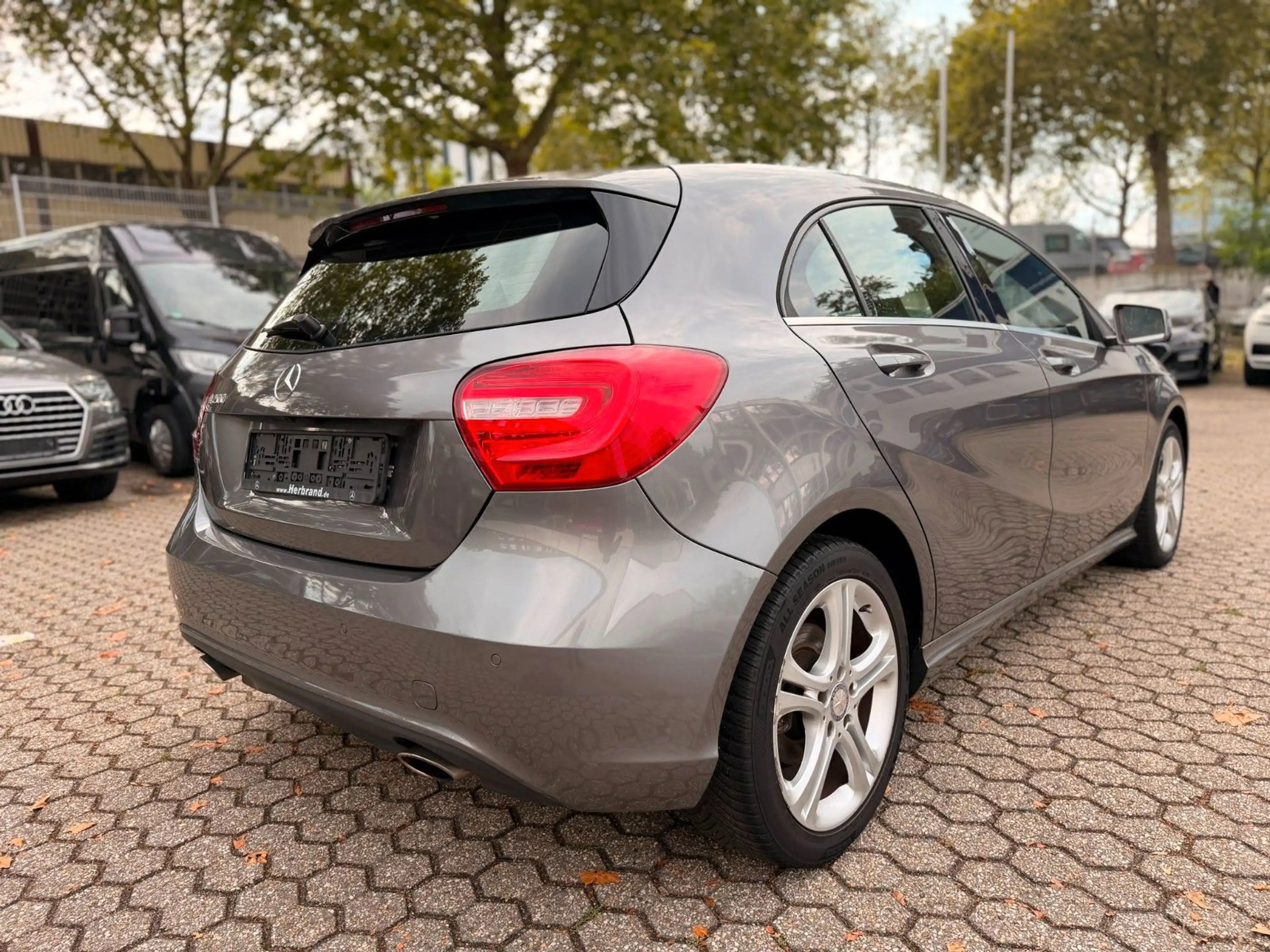Mercedes-Benz A 200 Automatik BE Urban — photo 6