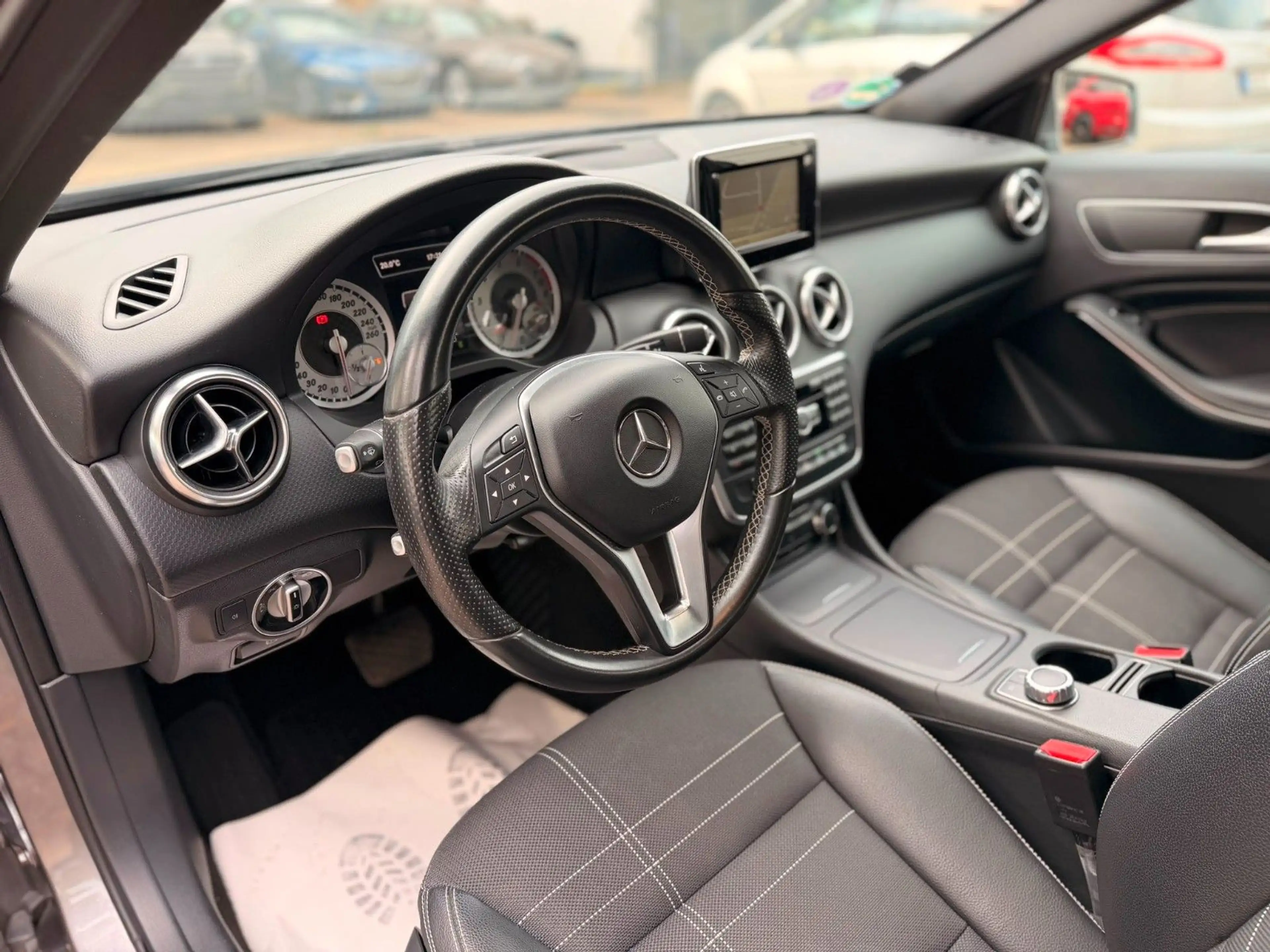 Mercedes-Benz A 200 Automatik BE Urban — photo 10