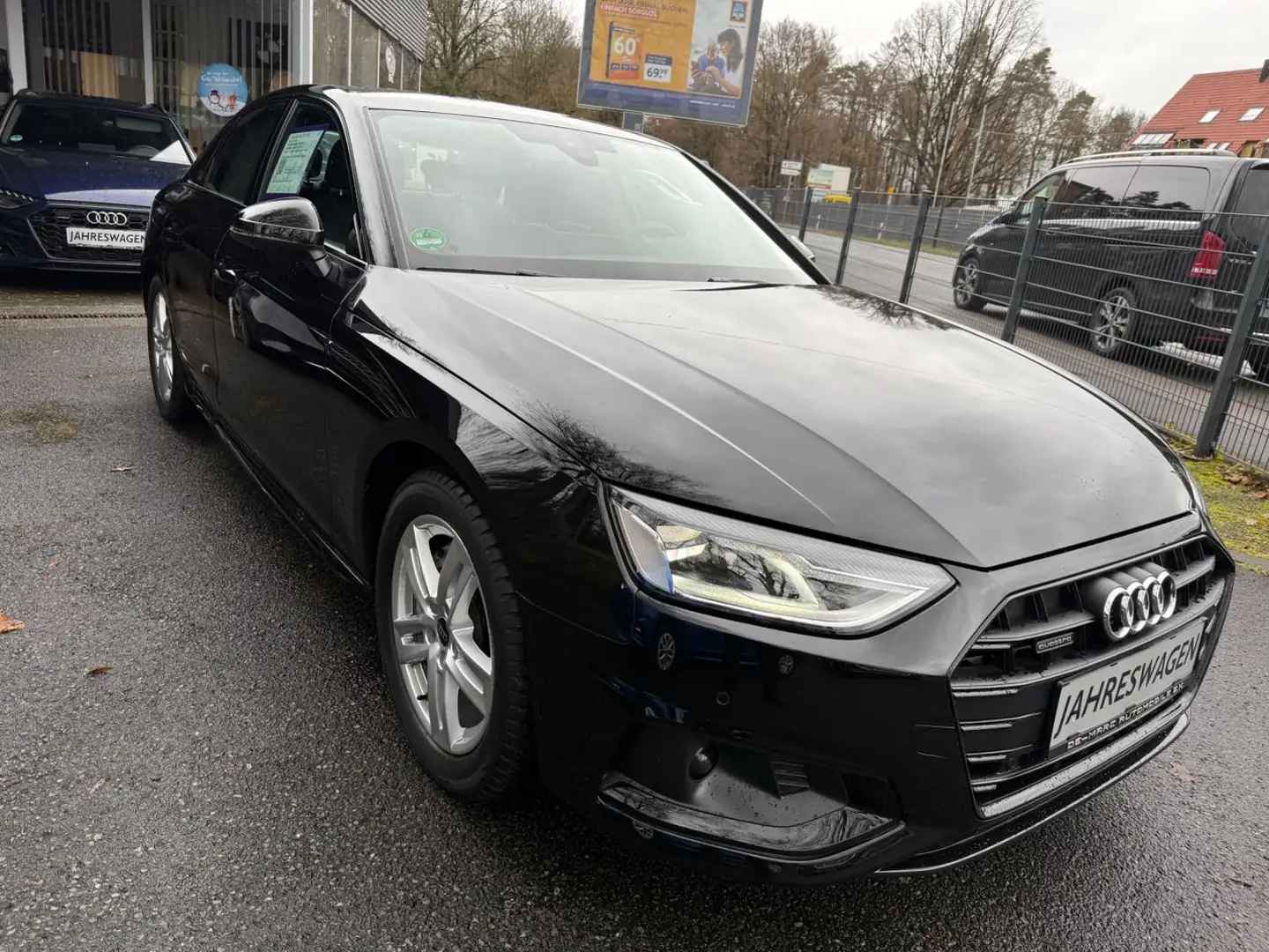 Audi A4 Lim. 40 TDI quattro advanced Schwarz - 1