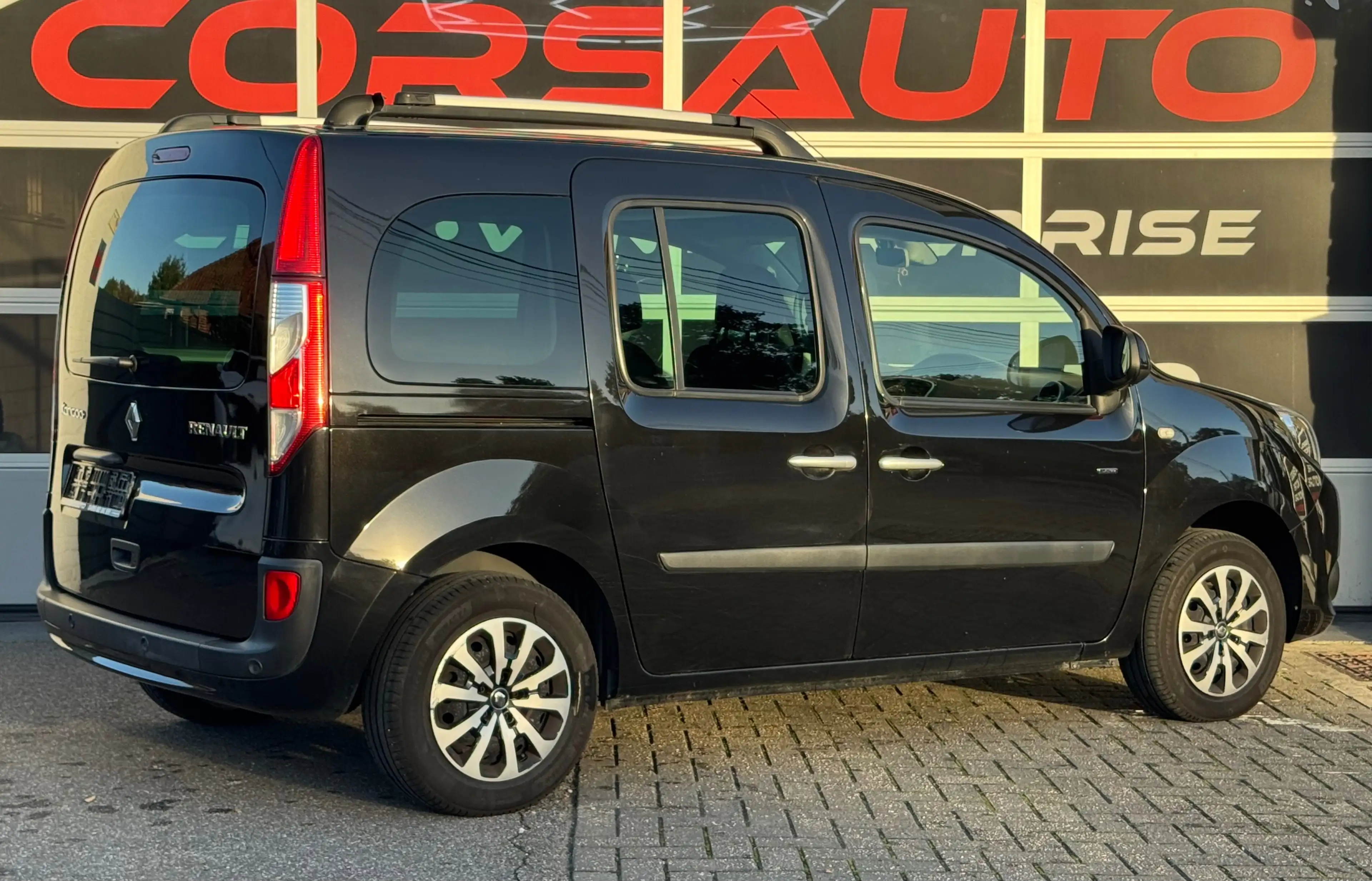 Renault Kangoo Kangoo 1.5 Blue dCi Limited CLIM AUTO DETECT ACC — photo 4
