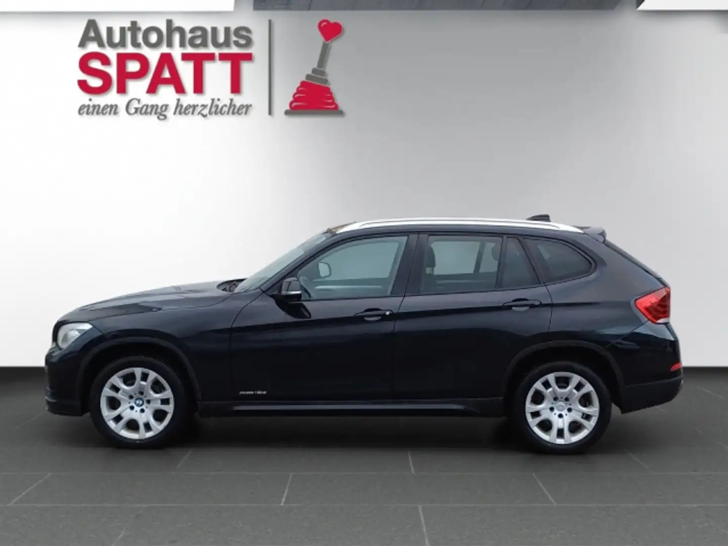BMW X1 X1 xDrive18d Österreich Paket !! Neuzugang !! Schwarz - 2