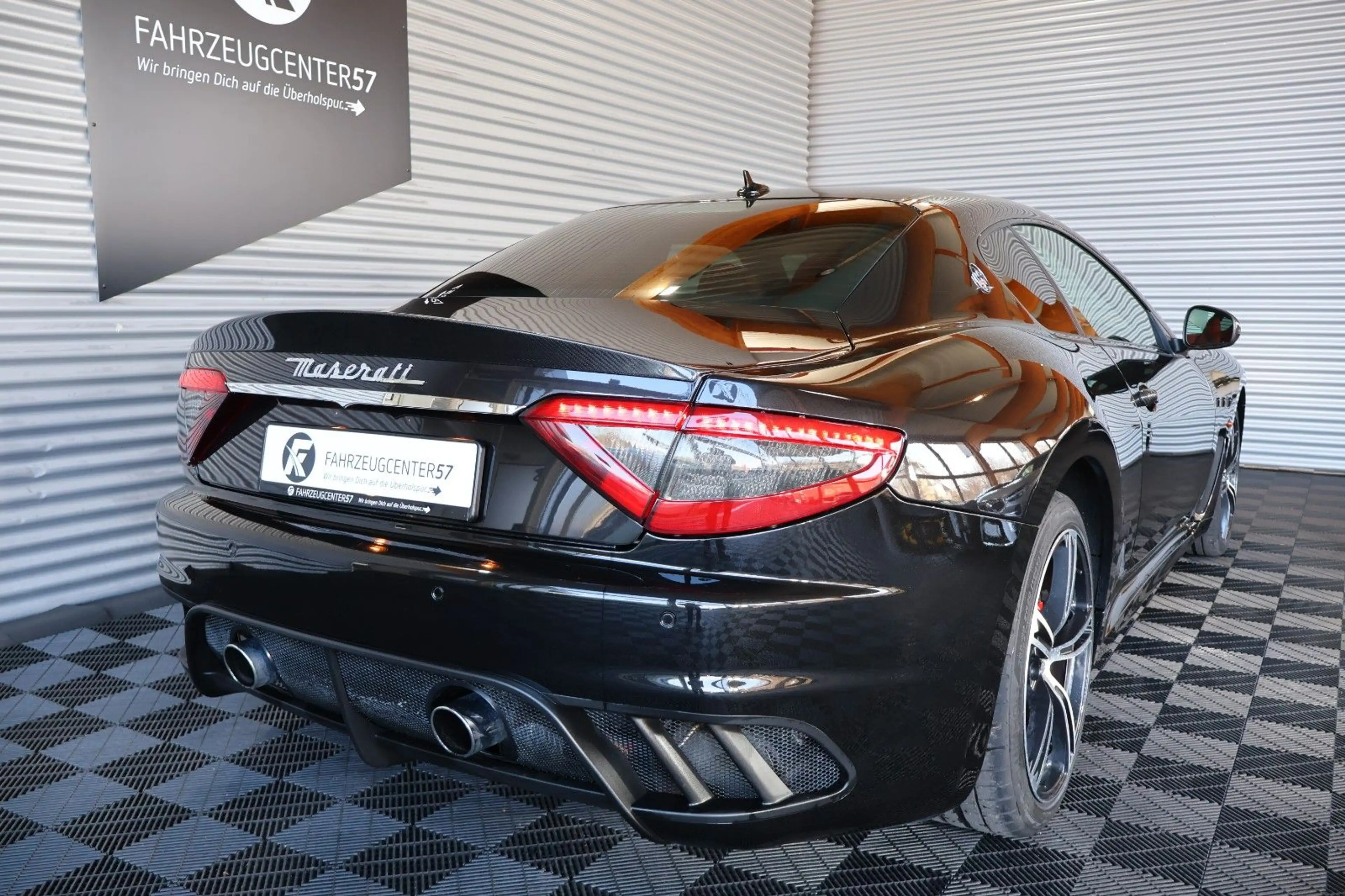 Maserati GranTurismo 4.7L V8 MC/PDC/NAVI/SHZ/BOSE/CARBON — photo 10