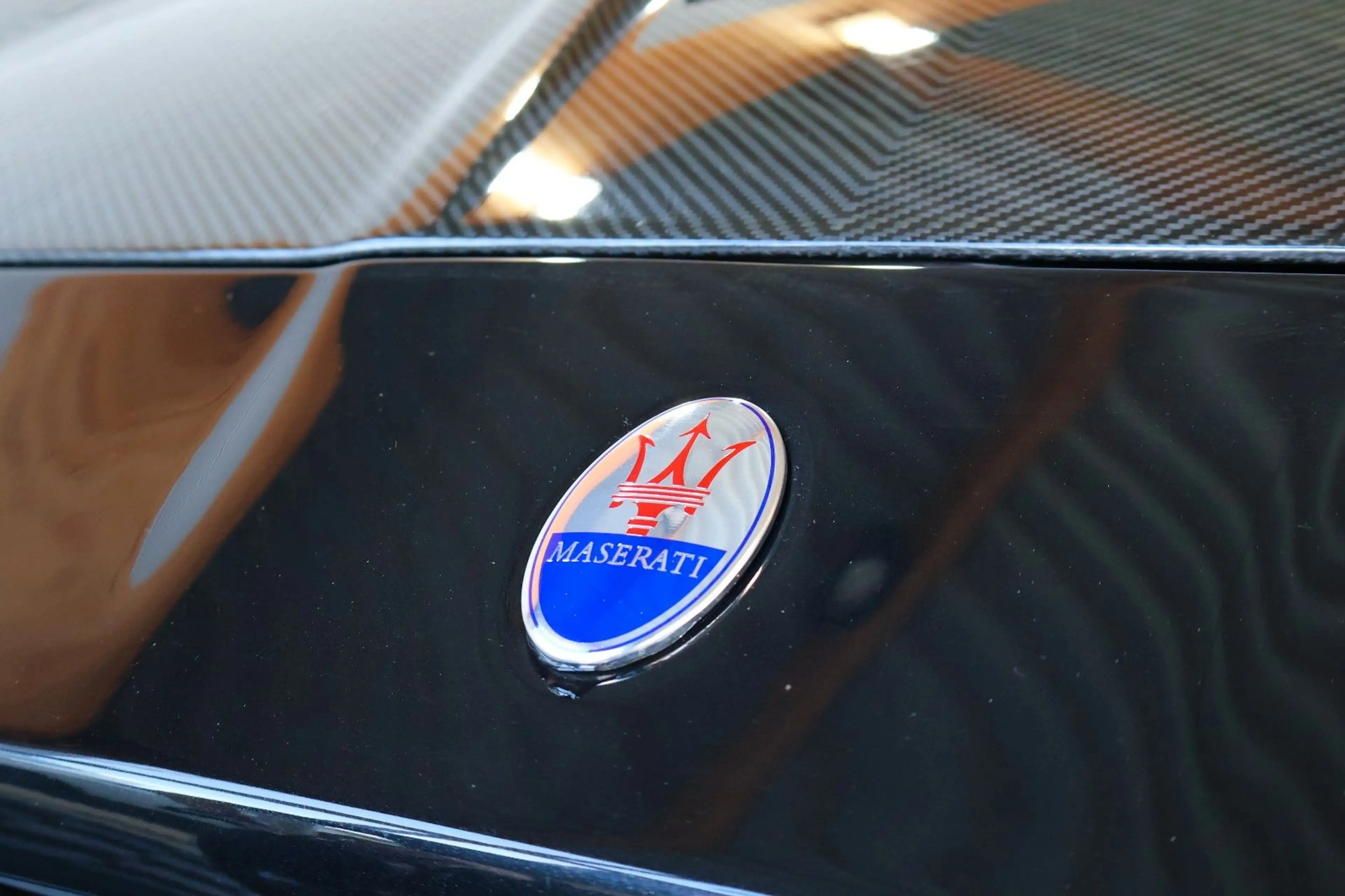 Maserati GranTurismo 4.7L V8 MC/PDC/NAVI/SHZ/BOSE/CARBON — photo 4