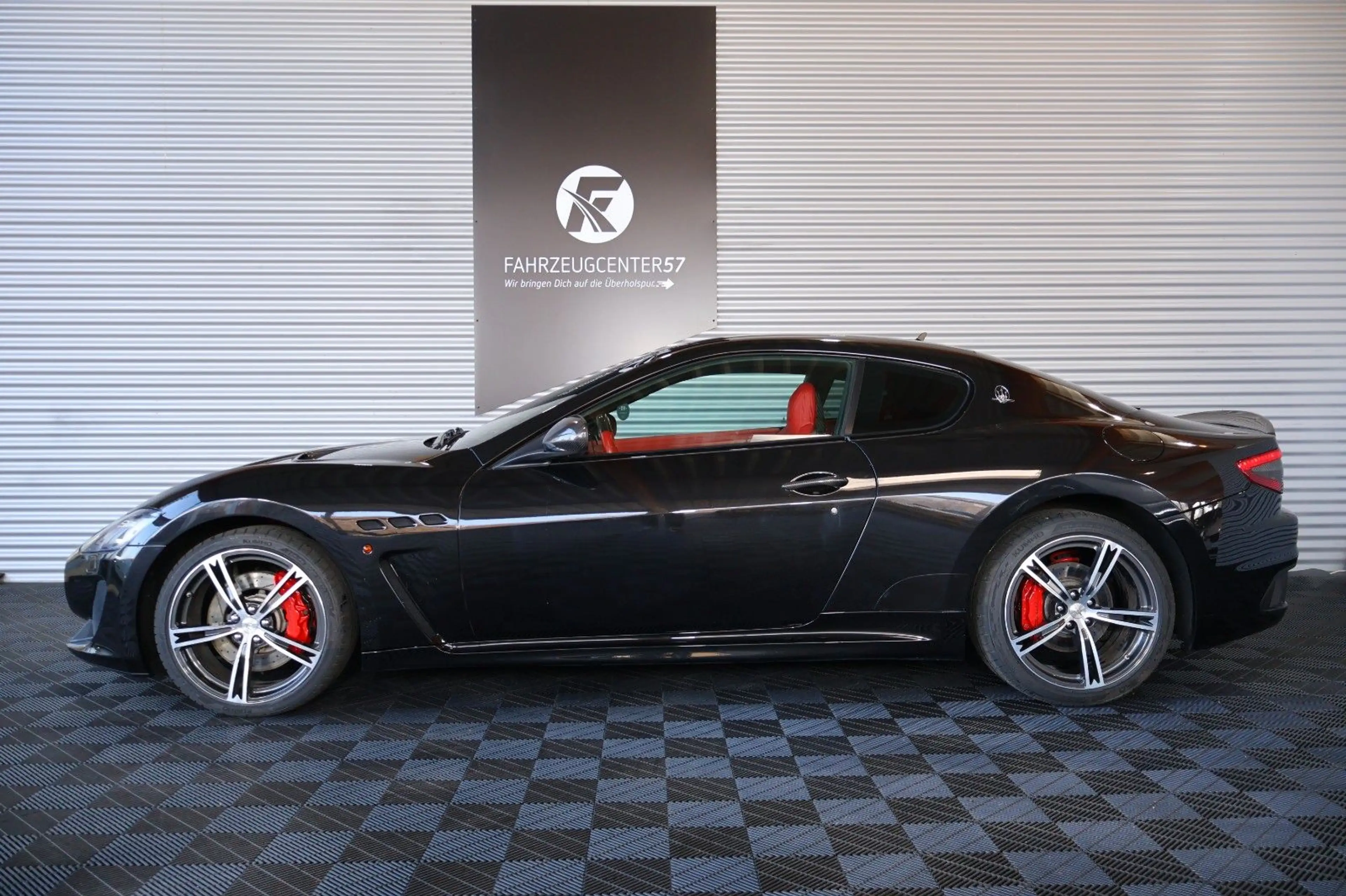 Maserati GranTurismo 4.7L V8 MC/PDC/NAVI/SHZ/BOSE/CARBON — photo 2