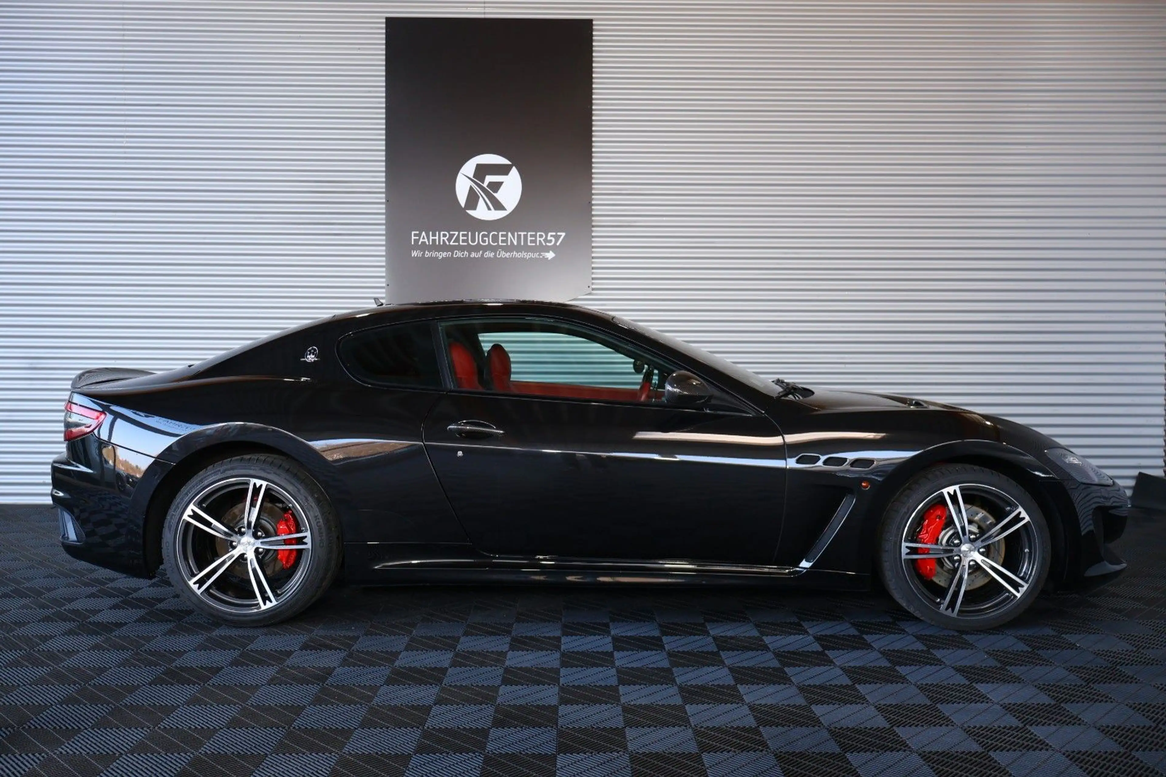 Maserati GranTurismo 4.7L V8 MC/PDC/NAVI/SHZ/BOSE/CARBON — photo 7