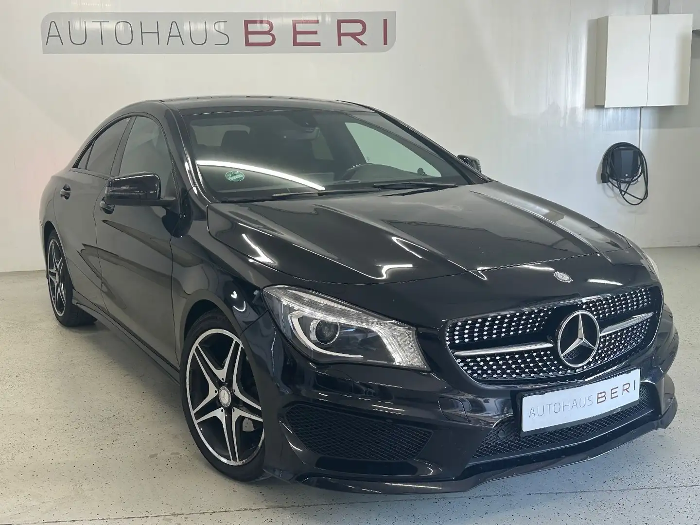 Mercedes-Benz CLA 200 AMG*Night*Kamera*Standheizung Zwart - 1