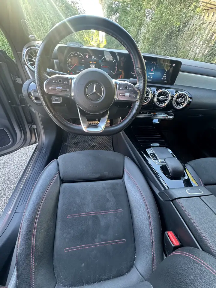 Mercedes-Benz CLA 180