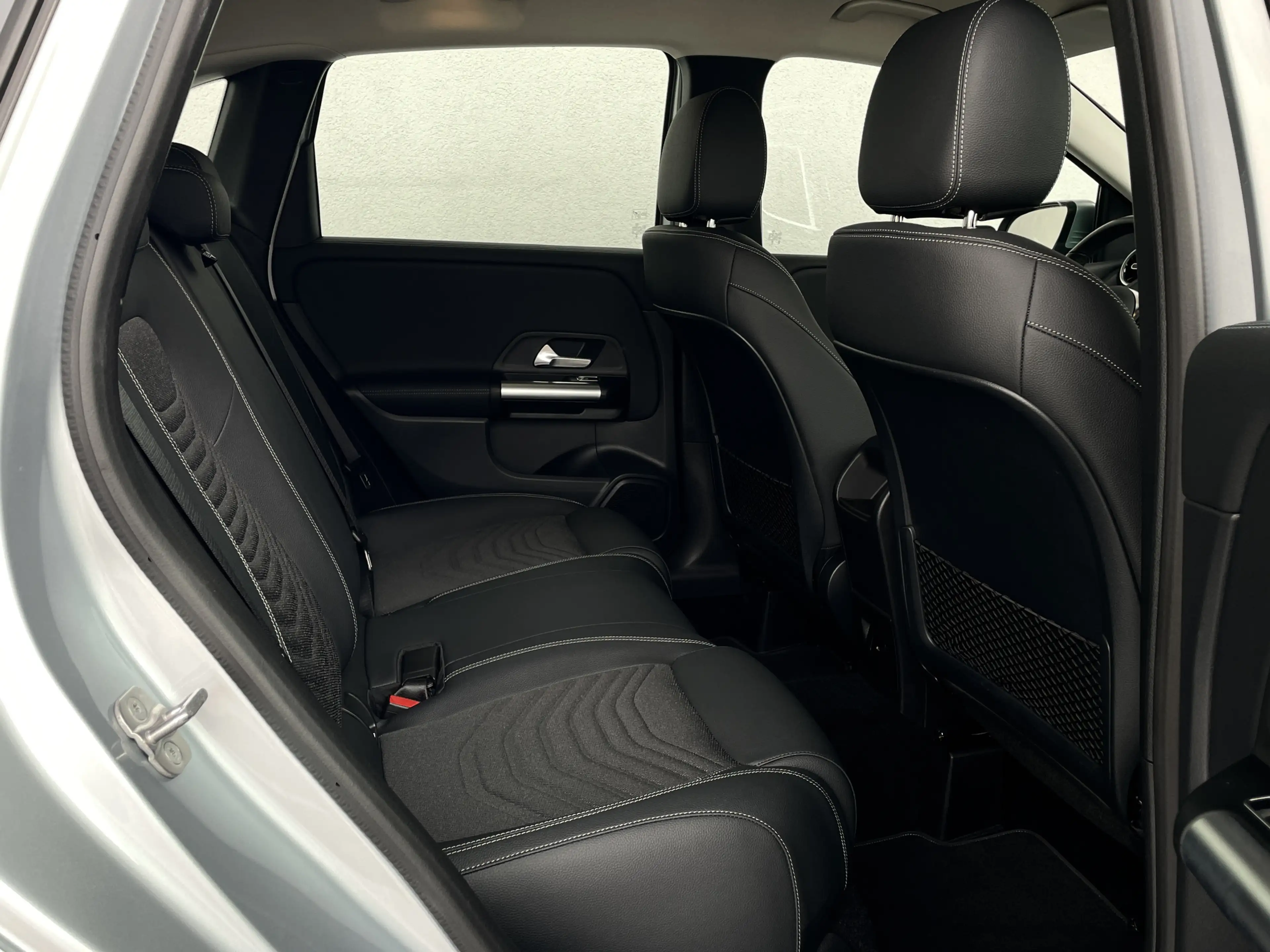Mercedes-Benz B 200 * — photo 12