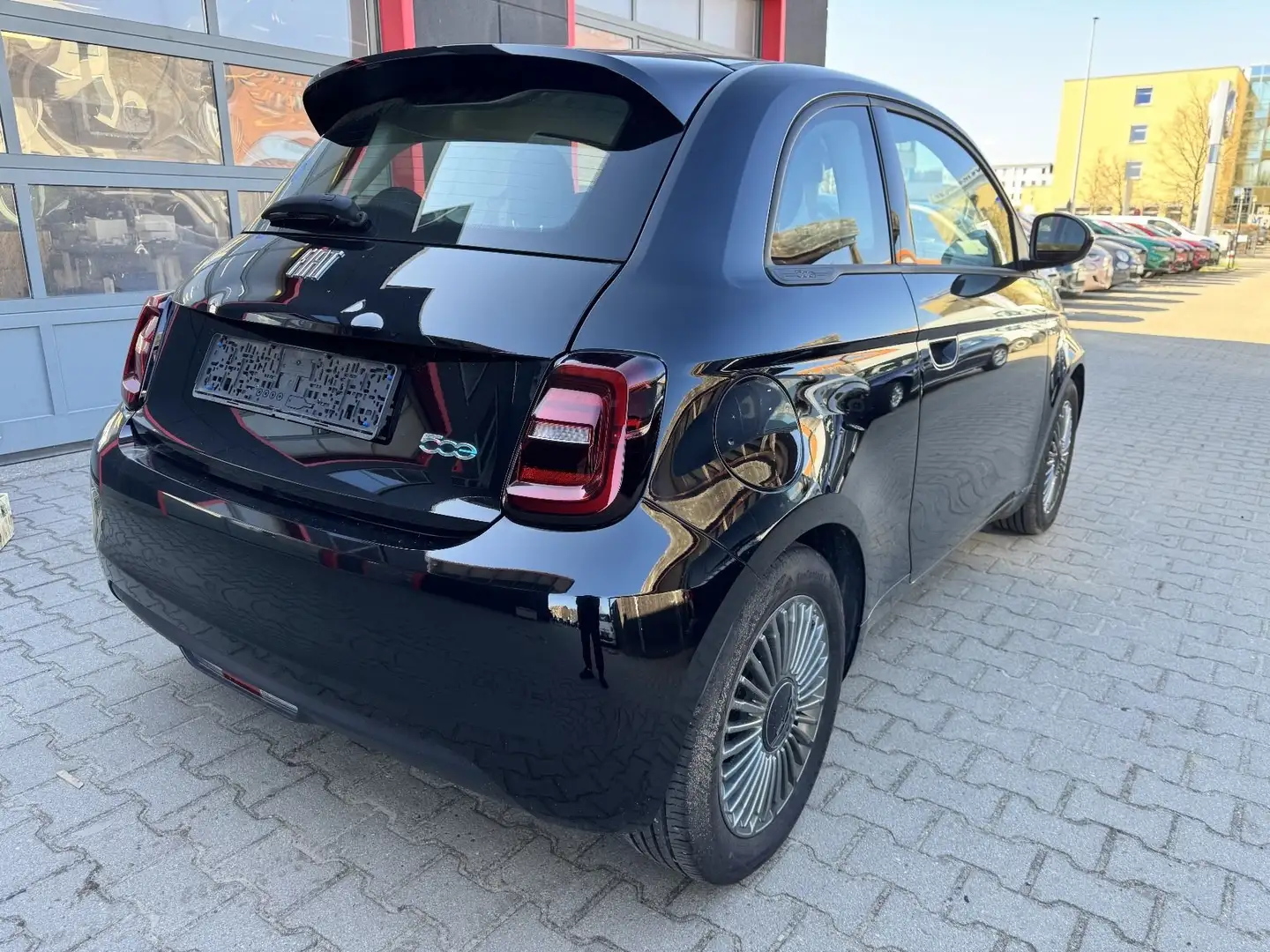 Fiat 500e Icon Carplay Klimaautomatik - Navigation Zwart - 2