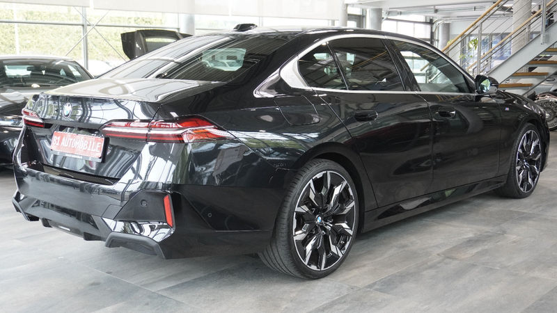 BMW 540 d Limousine xDrive M Sport*HEAD-UP*STHZ*360°* — photo 5