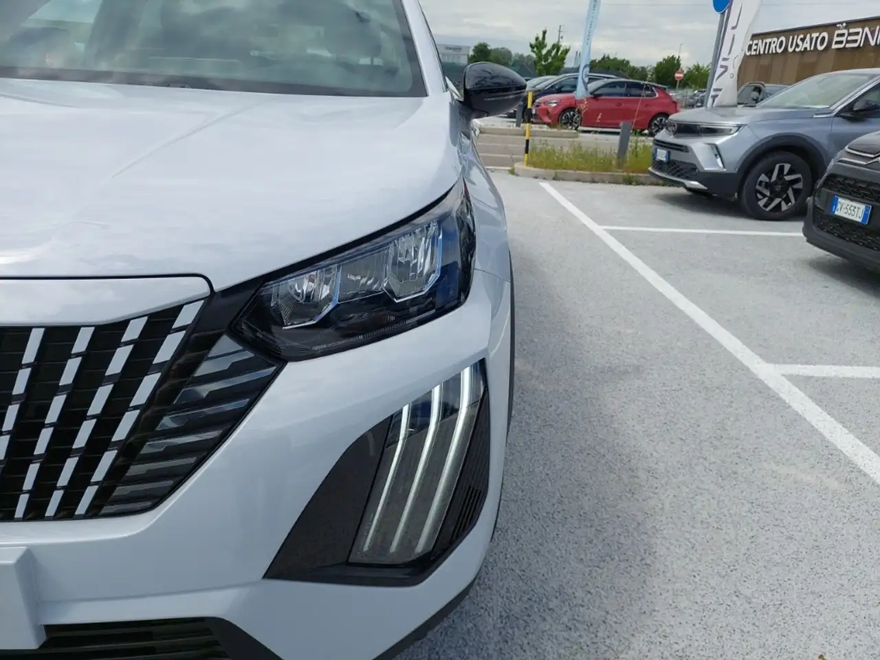 Peugeot 2008 Allure PureTech 100 S&S 6