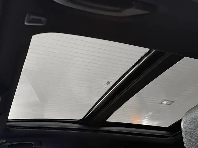 BMW 3 Series view 13