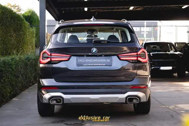 BMW X3 view 6
