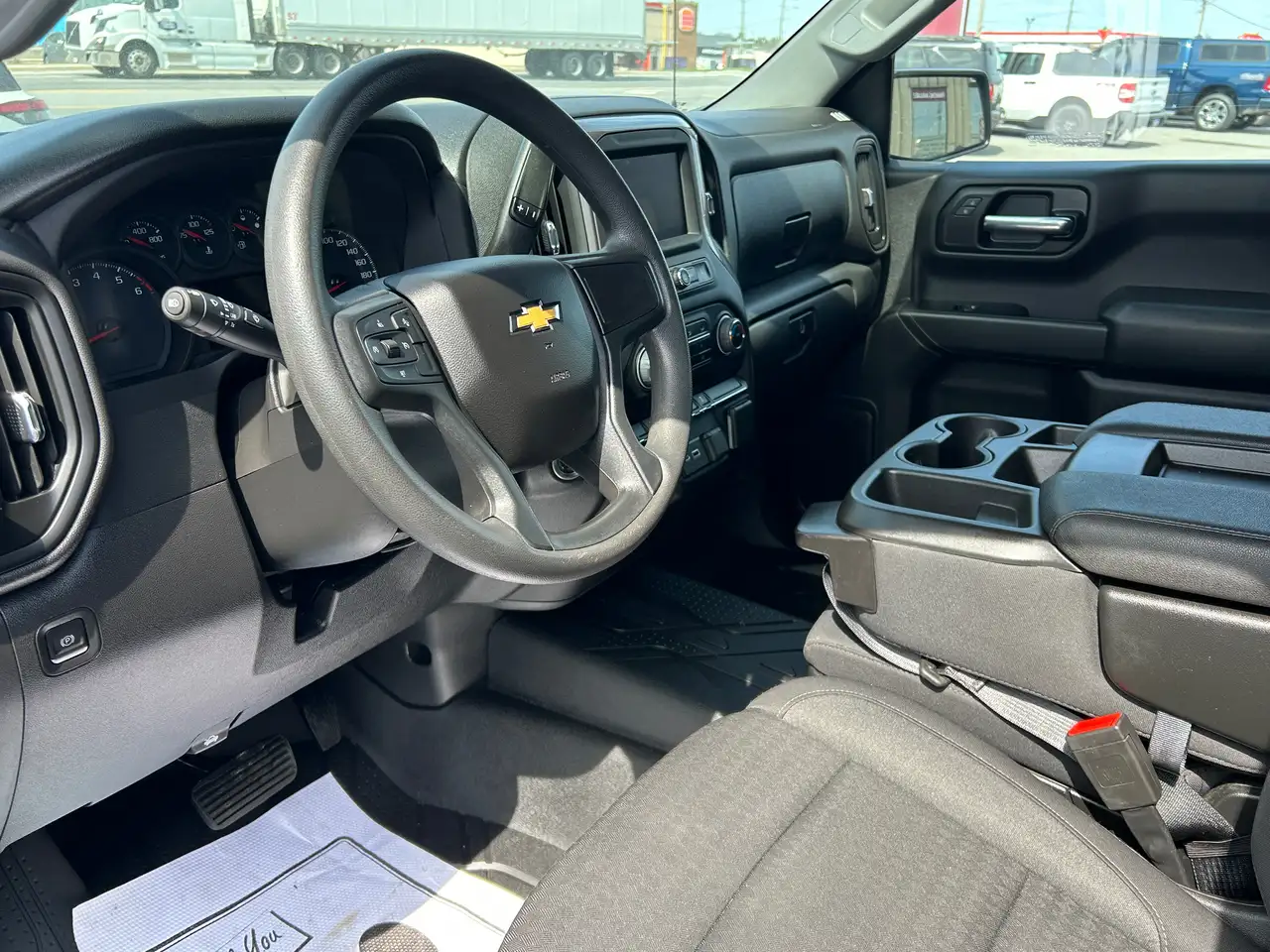 Chevrolet Silverado 1500 снимка Chevrolet Silverado 1500