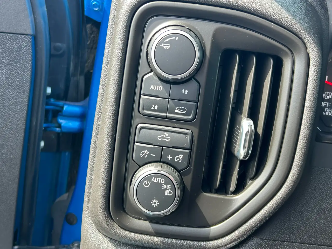 Chevrolet Silverado 1500 снимка Chevrolet Silverado 1500