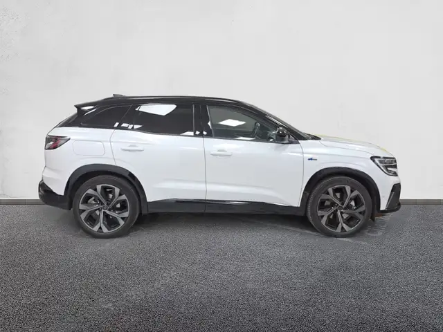 Renault Austral view 5