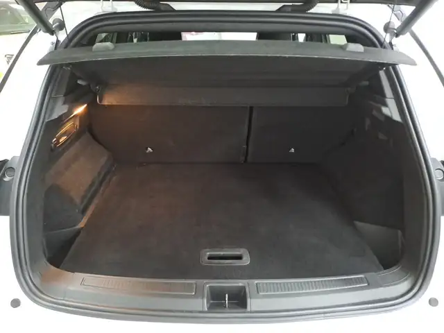Renault Austral view 10