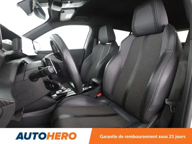 Peugeot 2008 view 10