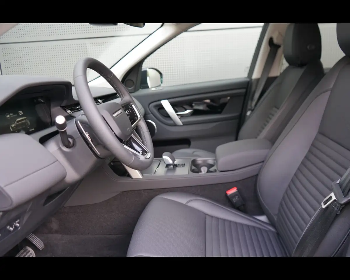 Land Rover Discovery Sport 2026 — фото 10