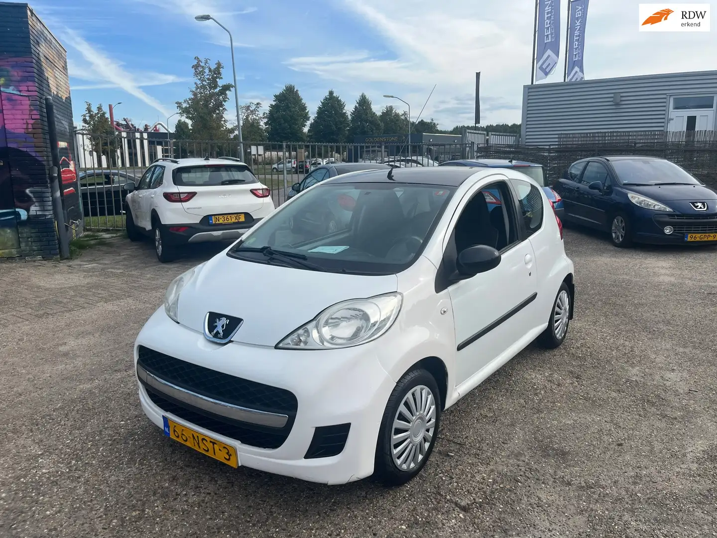 Peugeot 107 1.0-12V XR Met nieuwe keuring! Wit - 1
