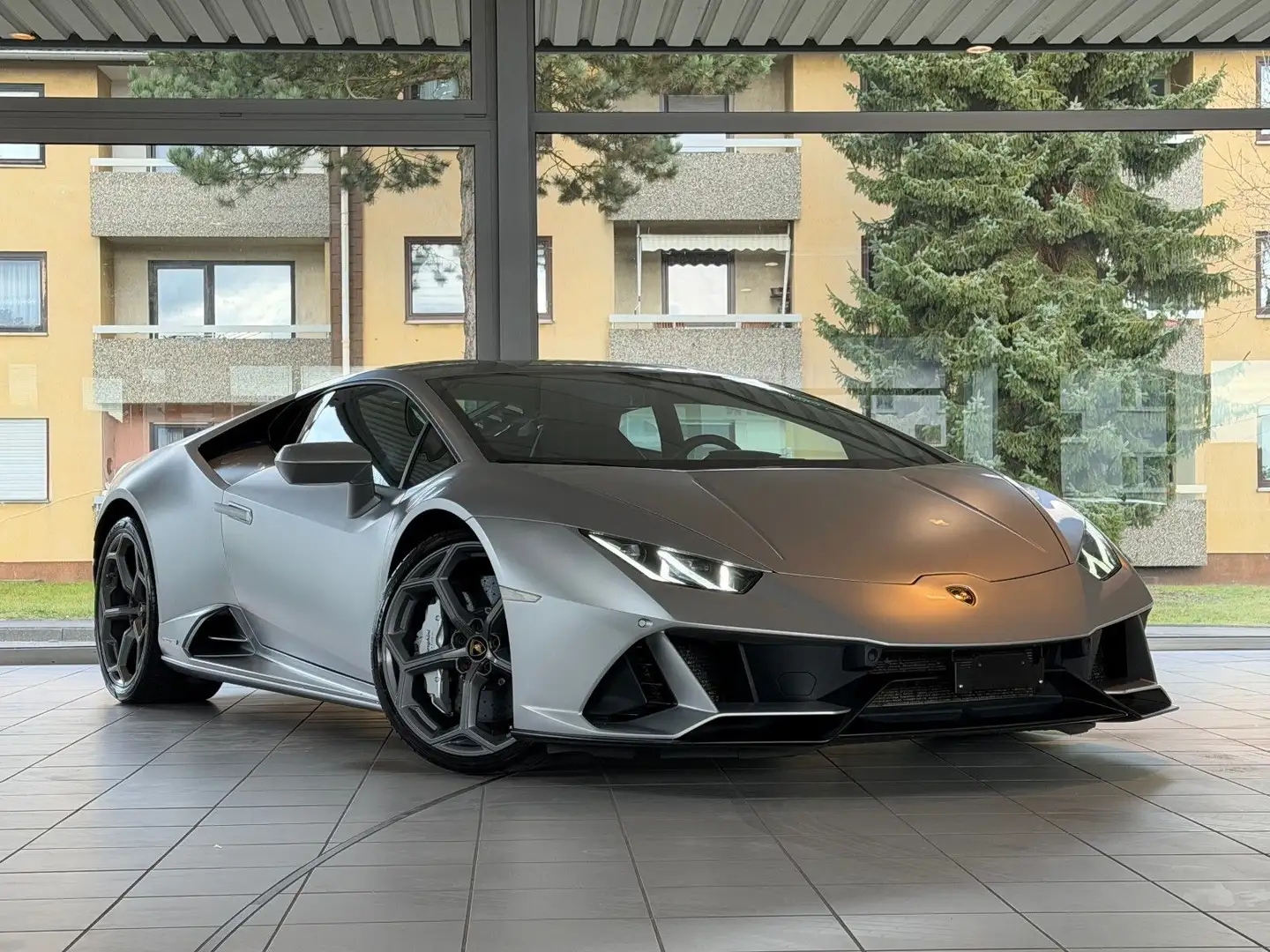 Lamborghini Huracán EVO V10 /LIFT/SENSONUM/KAMERA/ACC Grau - 2