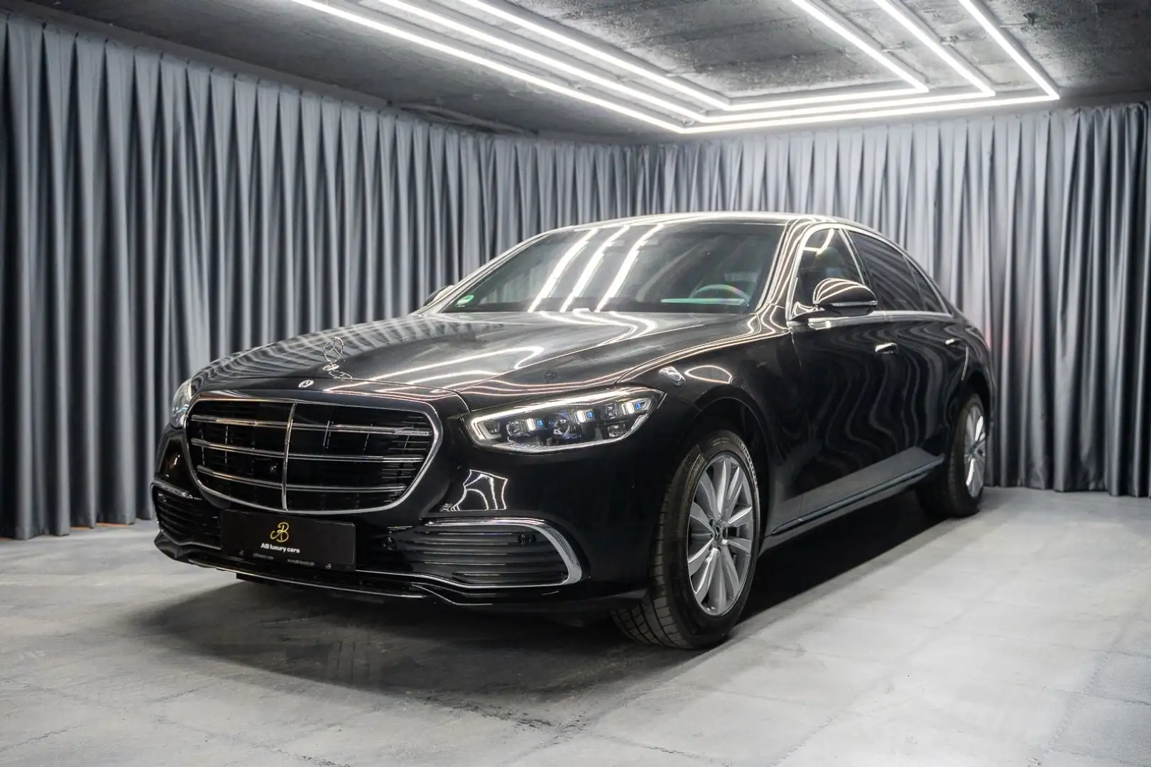 Mercedes-Benz S 680 4M GUARD Armored VR10 FULL STOCK 2025 Negru - 1