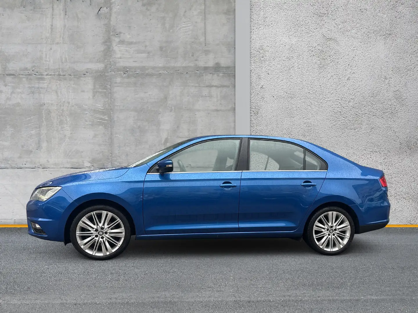 SEAT Toledo 1.0 TSI Xcellence Navi PDC GRA Albastru - 2
