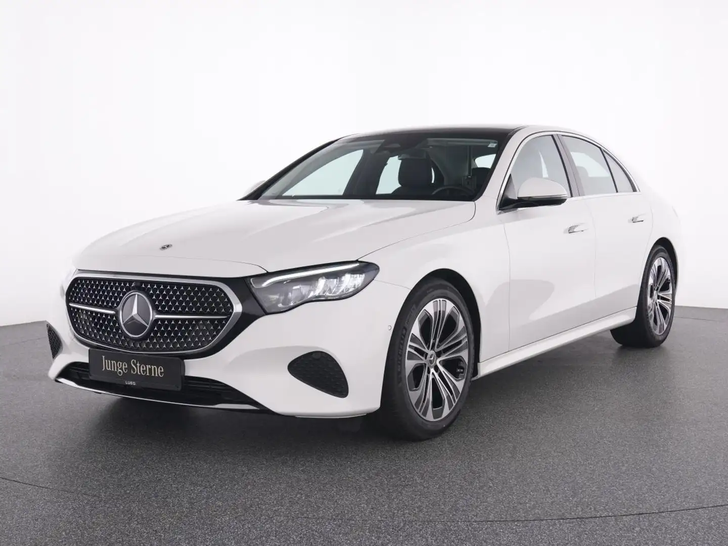 Mercedes-Benz E 220 d Avantgarde+19+Pano+KeyGo+LED+Tot+RFK+PTS Weiß - 2