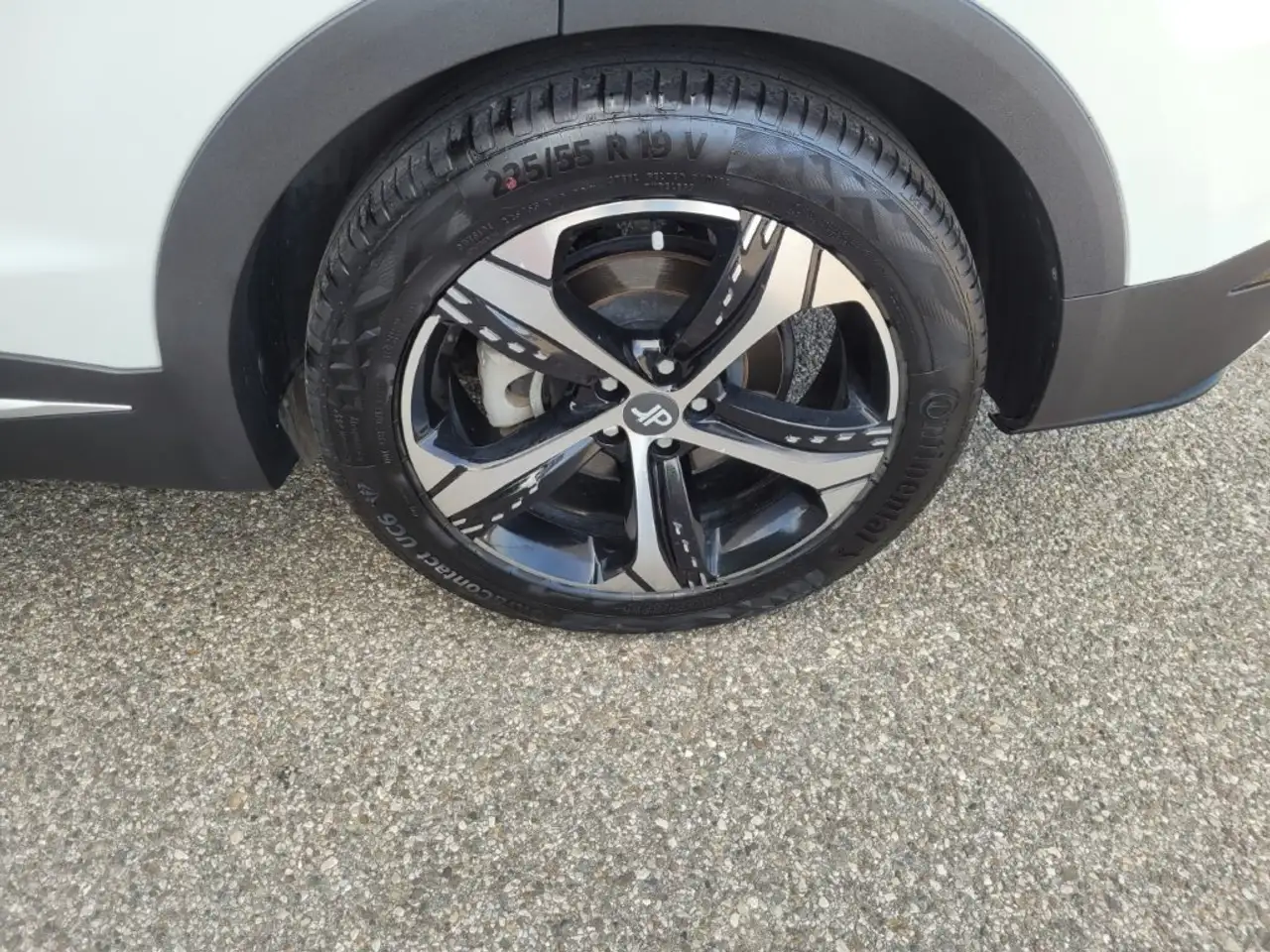 DR Automobiles DR6.0 2023