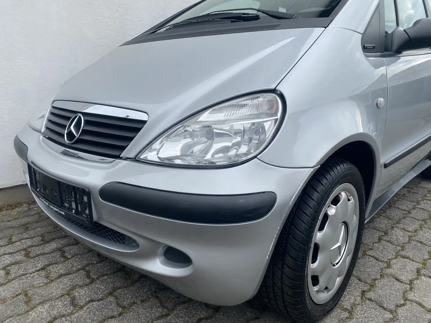 Mercedes-Benz A 140 W168 Classic Klima/Original 102 tkm/TÜV 03-2027 Stříbrná - 2