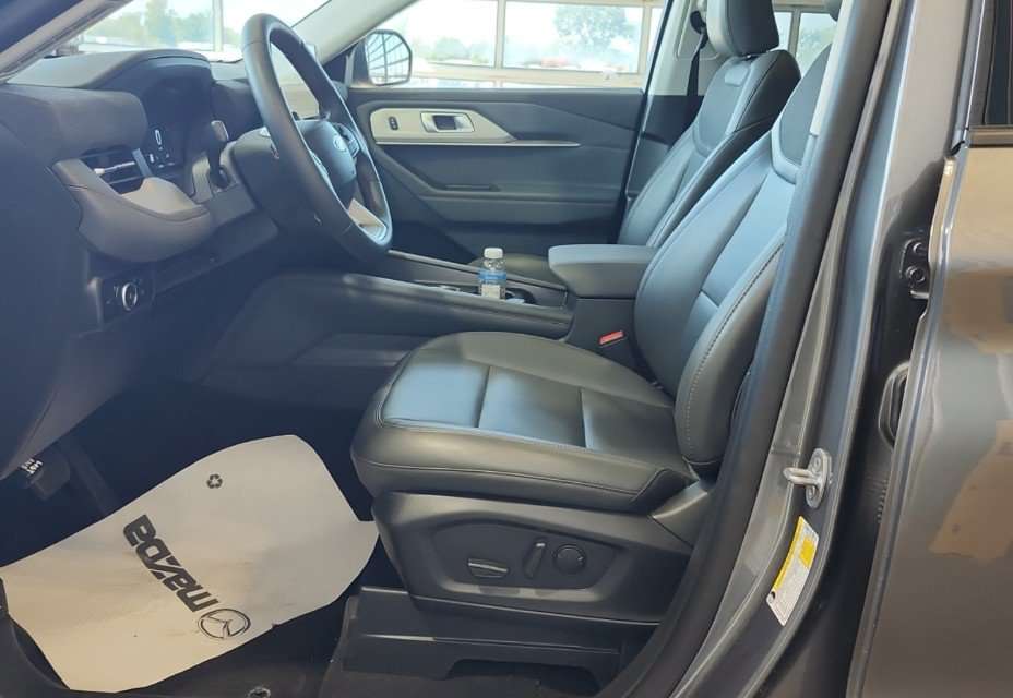 2026 Ford Explorer ACTIVE 4WD | Comfort PKG | 20 Alloys | Pano Sunroof | Activex Seats | Remote Start | Heated Wheel | — снимка 3