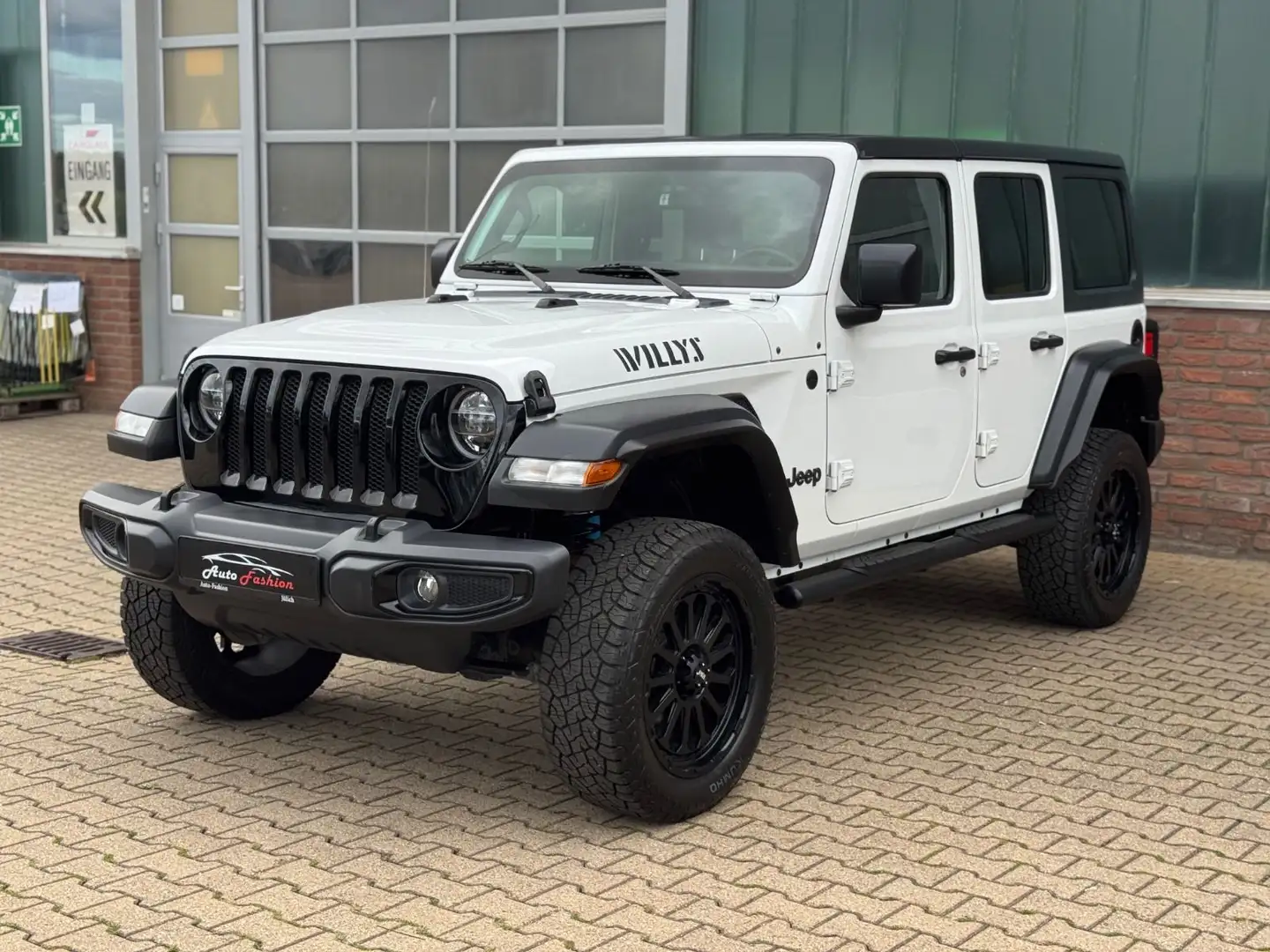 Jeep Wrangler 3,7L V6 Unlimited 80th Anniversary Белый - 1