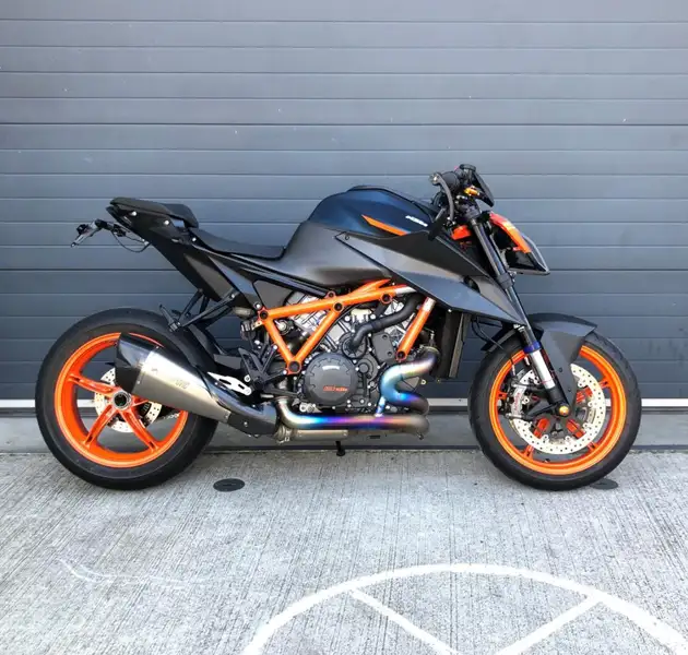 KTM 1290 Super Duke R - foto 6