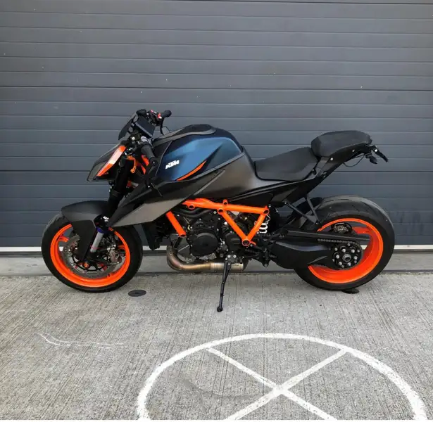 KTM 1290 Super Duke R - foto 5